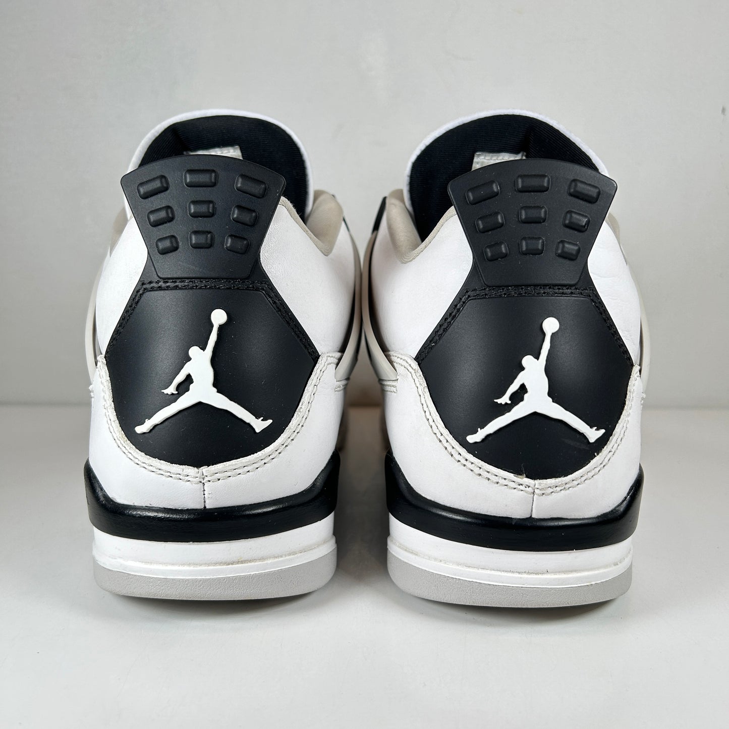 DH6927 111 Jordan 4 Retro Military Black [USED] - 10 M (Used)