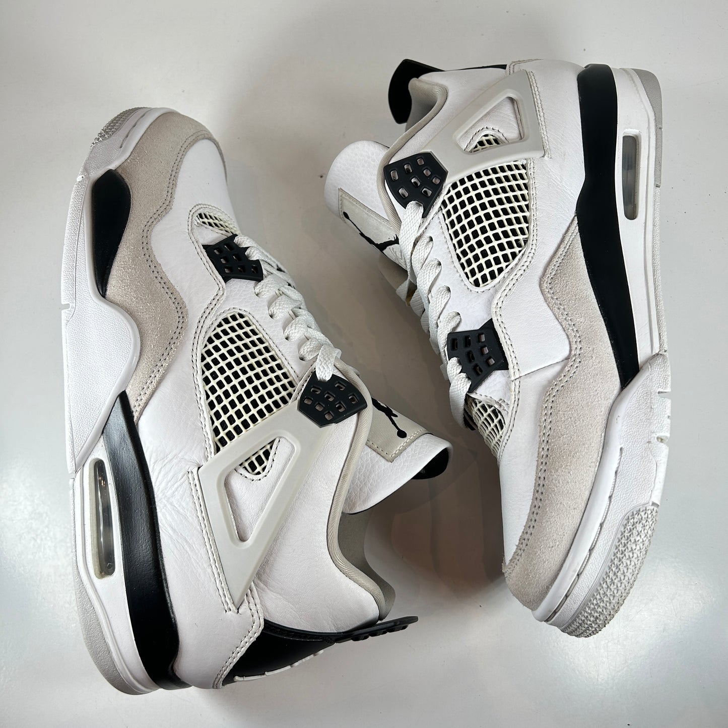 DH6927 111 Jordan 4 Retro Military Black [USED] - 10 M (Used)