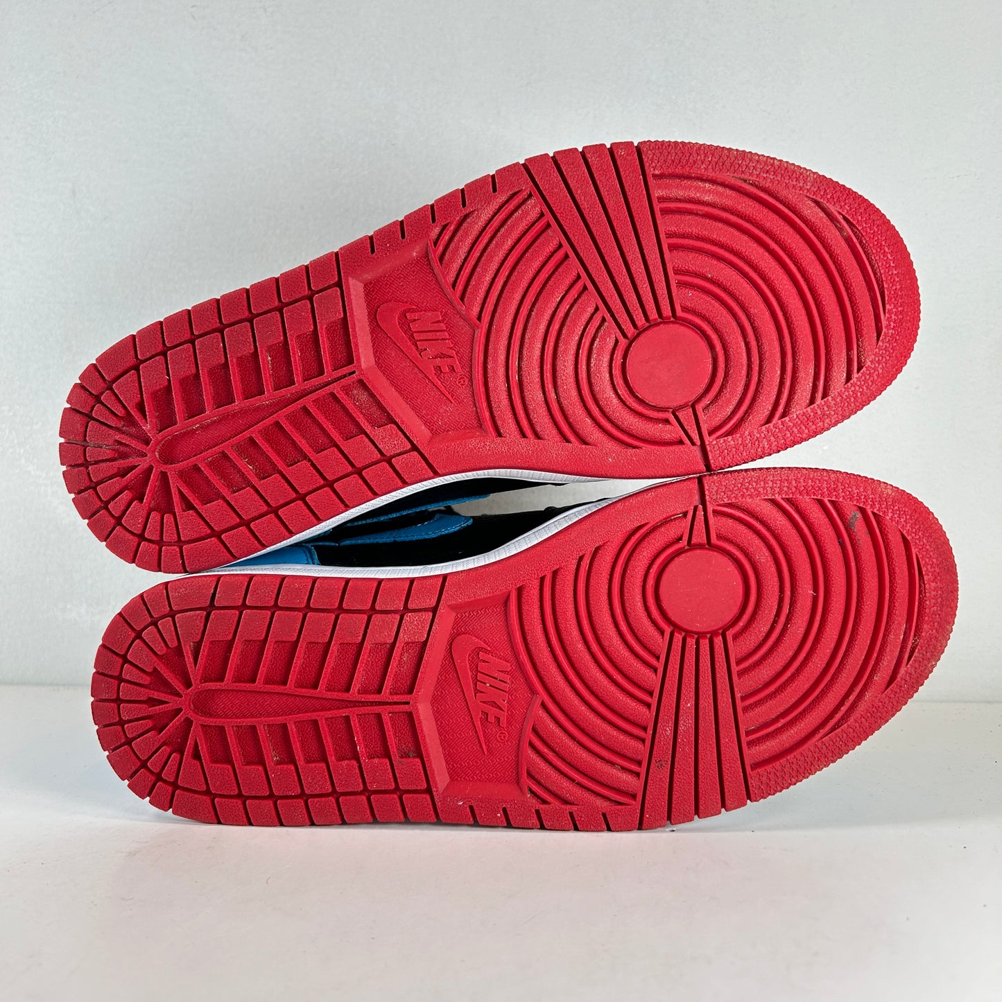 CD0461 046 Jordan 1 Retro High NC To Chi (Wmns) [USED] - 9.5 W (Used)