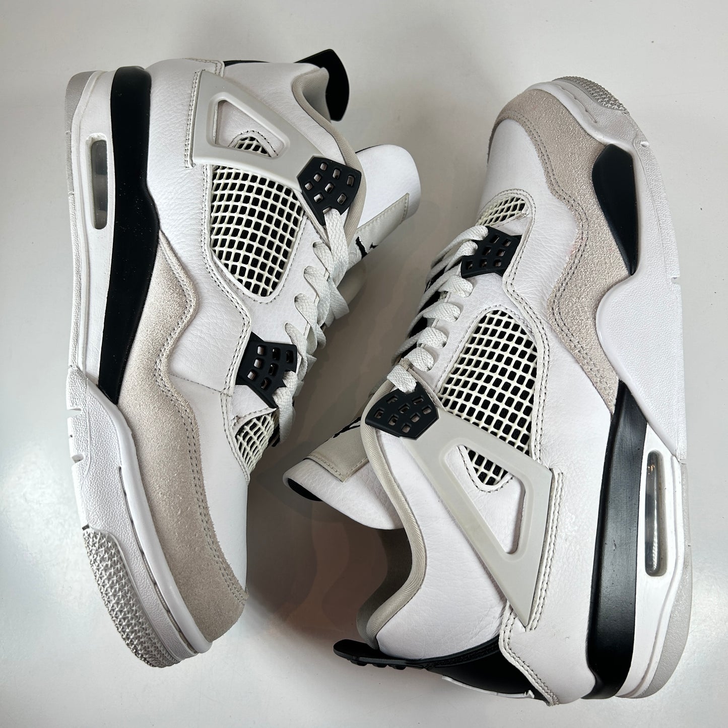 DH6927 111 Jordan 4 Retro Military Black [USED] - 10 M (Used)