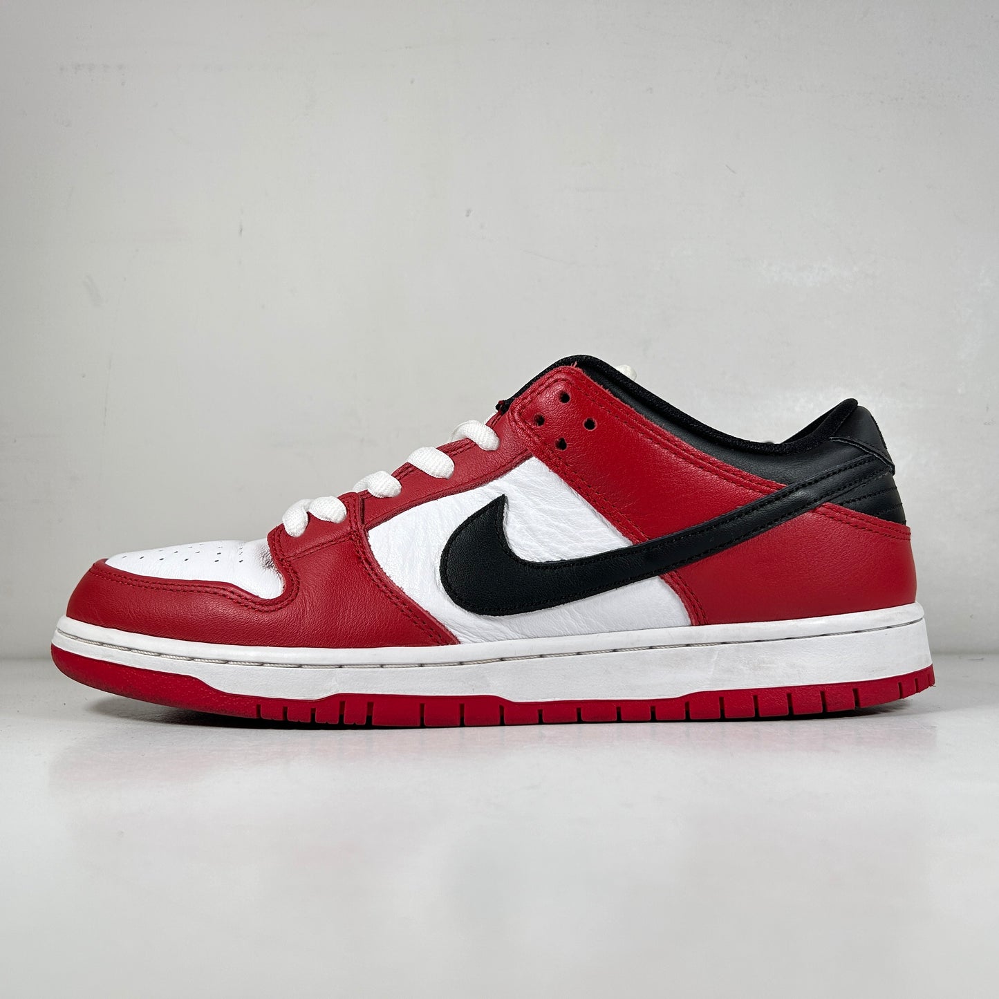 BQ6817 600 Nike SB Dunk Low J-Pack Chicago [USED] - 11.5 M (Used)