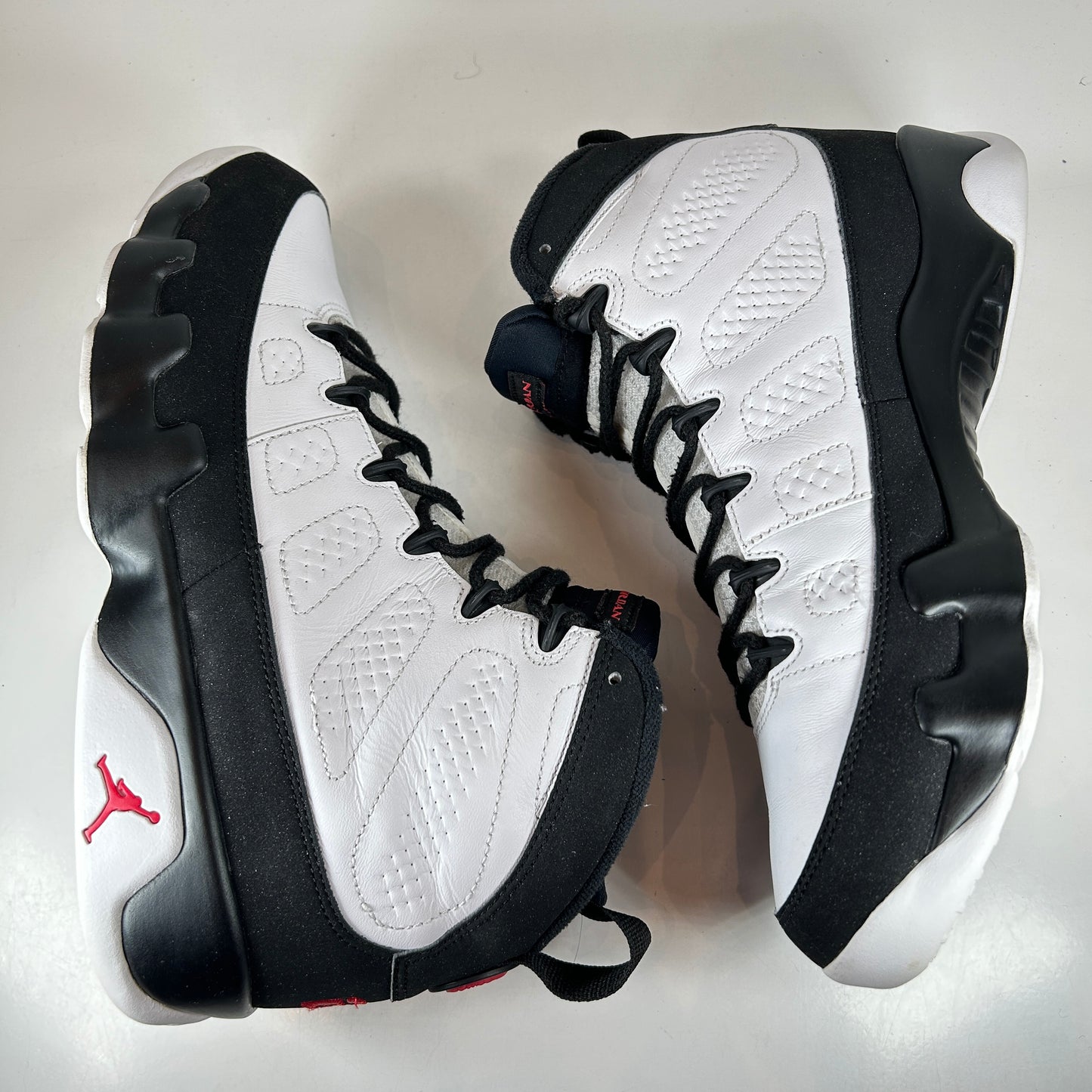 302370 112 Jordan 9 OG [USED] - 10 M (Used)