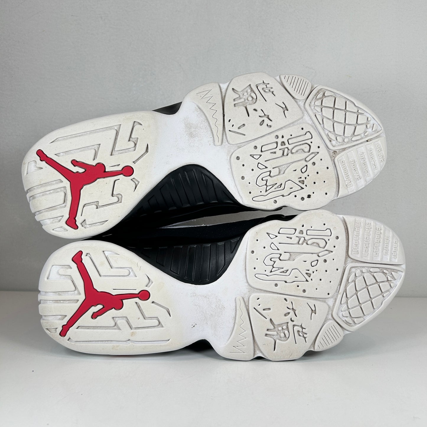 302370 112 Jordan 9 OG [USED] - 10 M (Used)