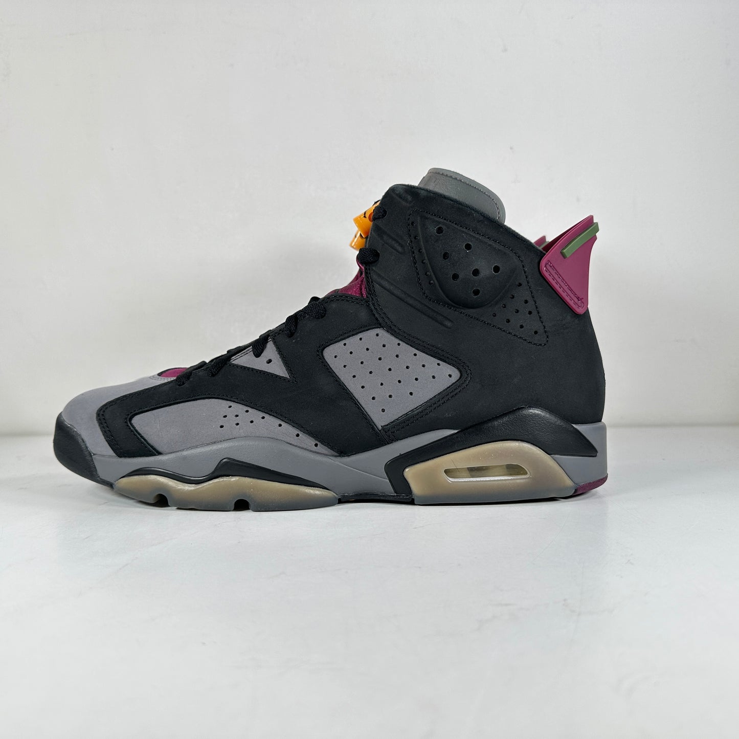 CT8529 063 Jordan 6 Retro Burdeos