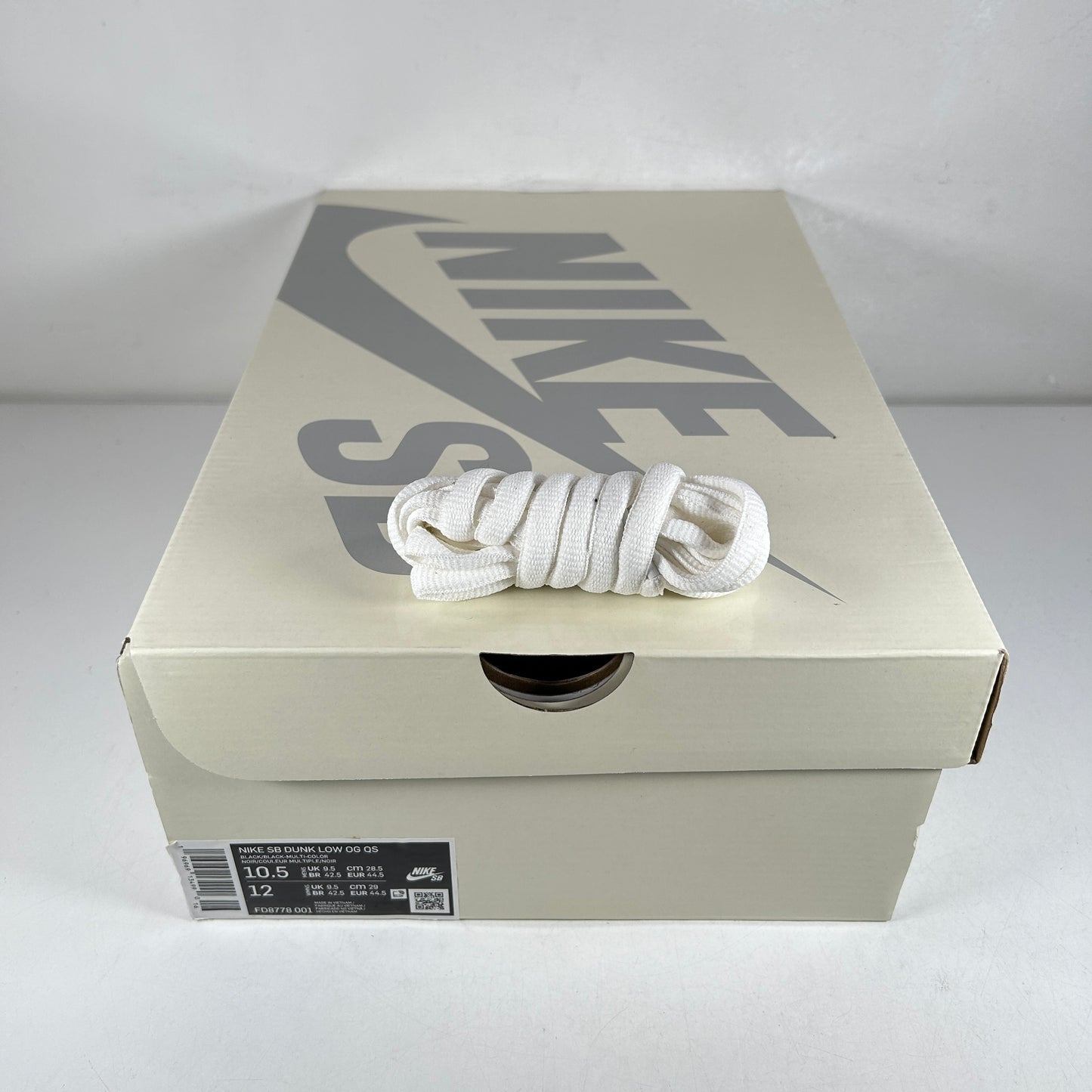 FD8778 001 Nike SB Dunk Low Supreme Rammellzee [USED] - 10.5 M (Used)