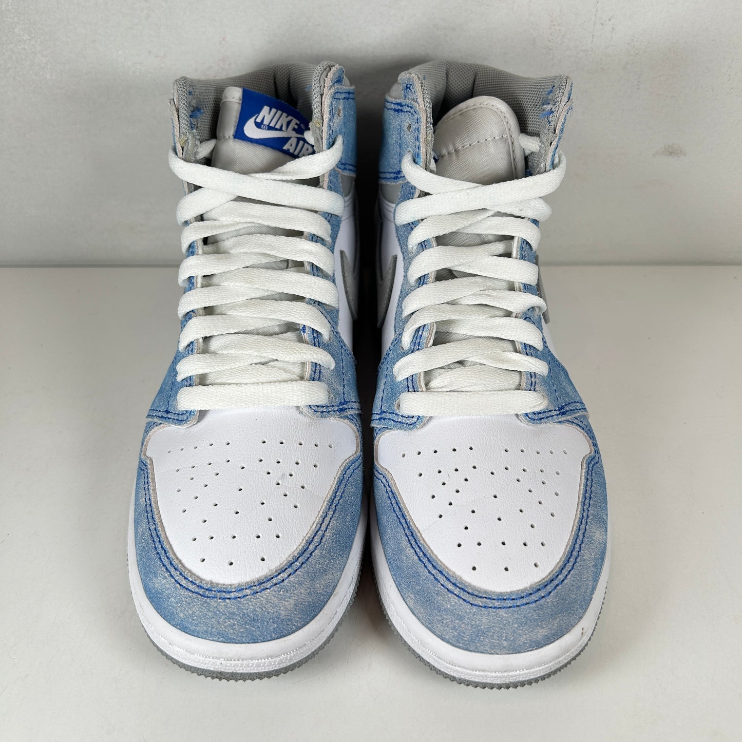 575441 402 Jordan 1 Hyper Royal GS [USED] - 4.5 Y (Used)