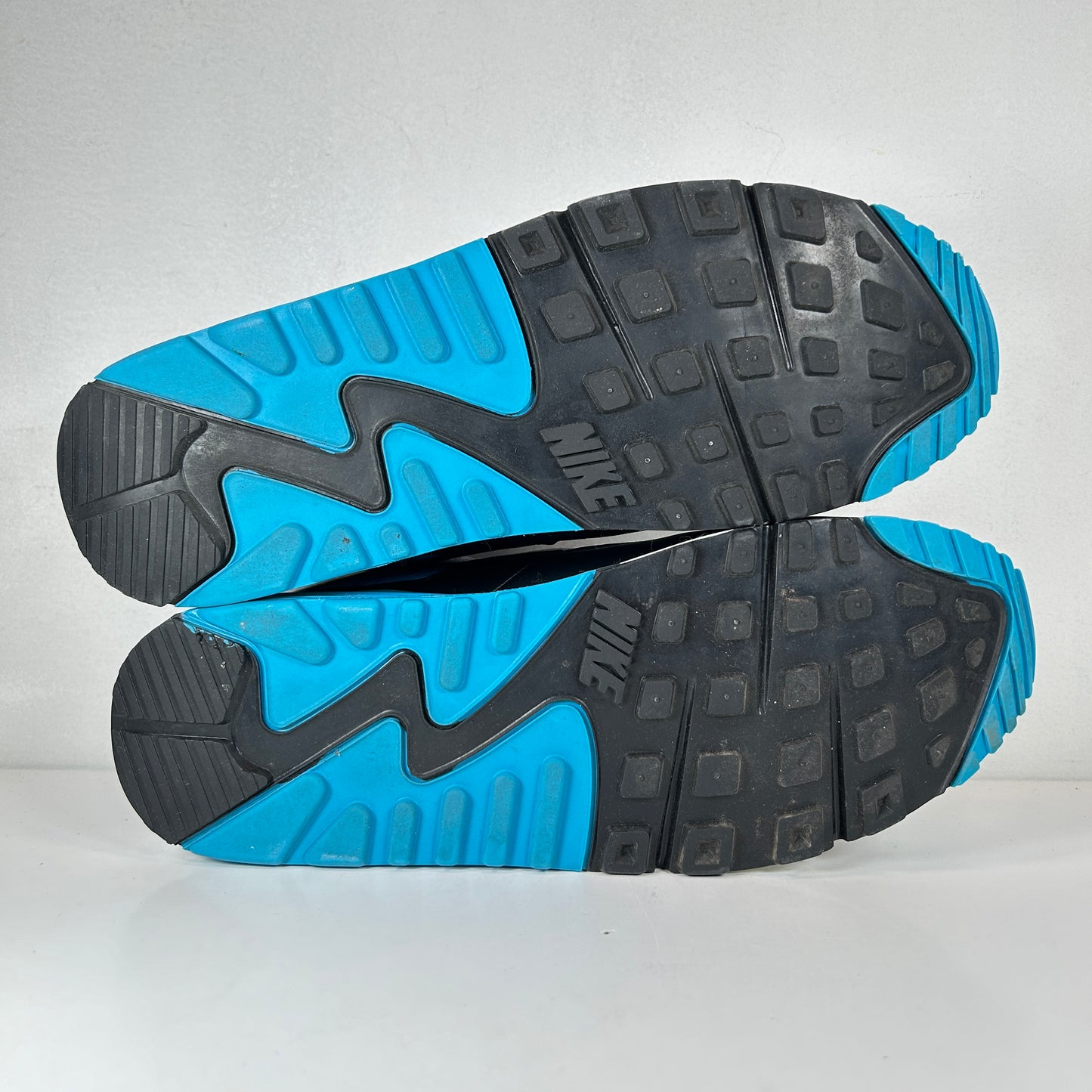 CJ6779 100 Nike Air Max 90 Laser Blue (2020) [USED] - 11 M (Used)