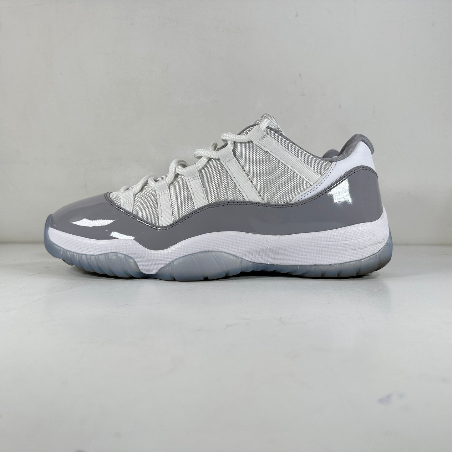 AV2187 140 Jordan 11 Retro Low Cement Grey [USED] - 12 M (Used)