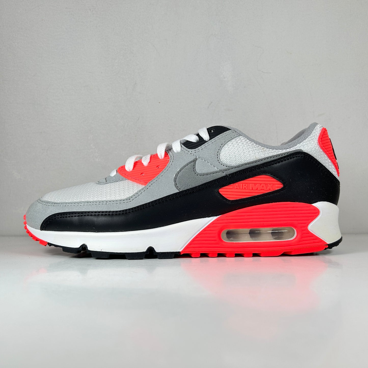 CT1685 100 Nike Air Max 90 Infrared (2020) [USED] - 11 M (Used)