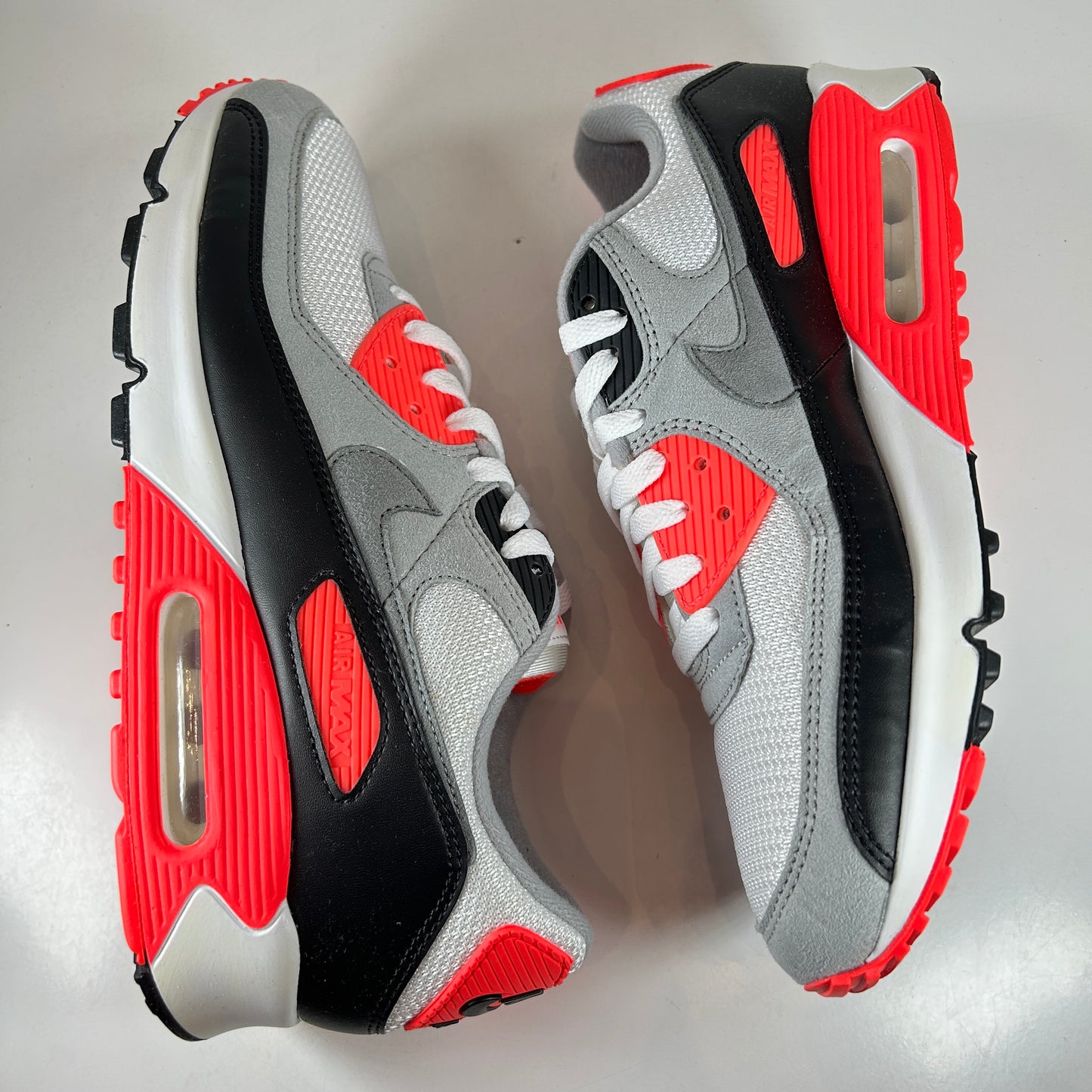 CT1685 100 Nike Air Max 90 Infrared (2020) [USED] - 11 M (Used)