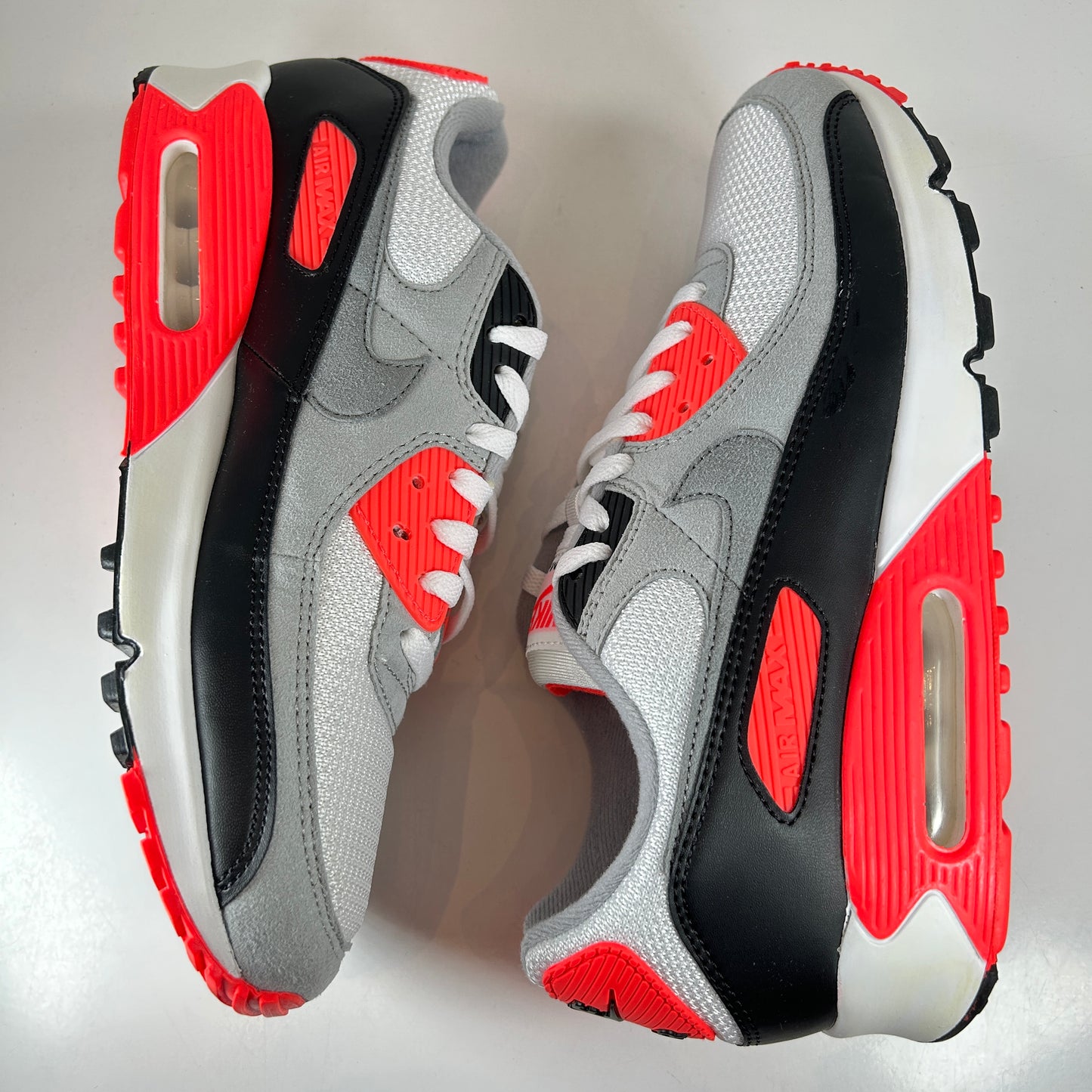 CT1685 100 Nike Air Max 90 Infrared (2020) [USED] - 11 M (Used)