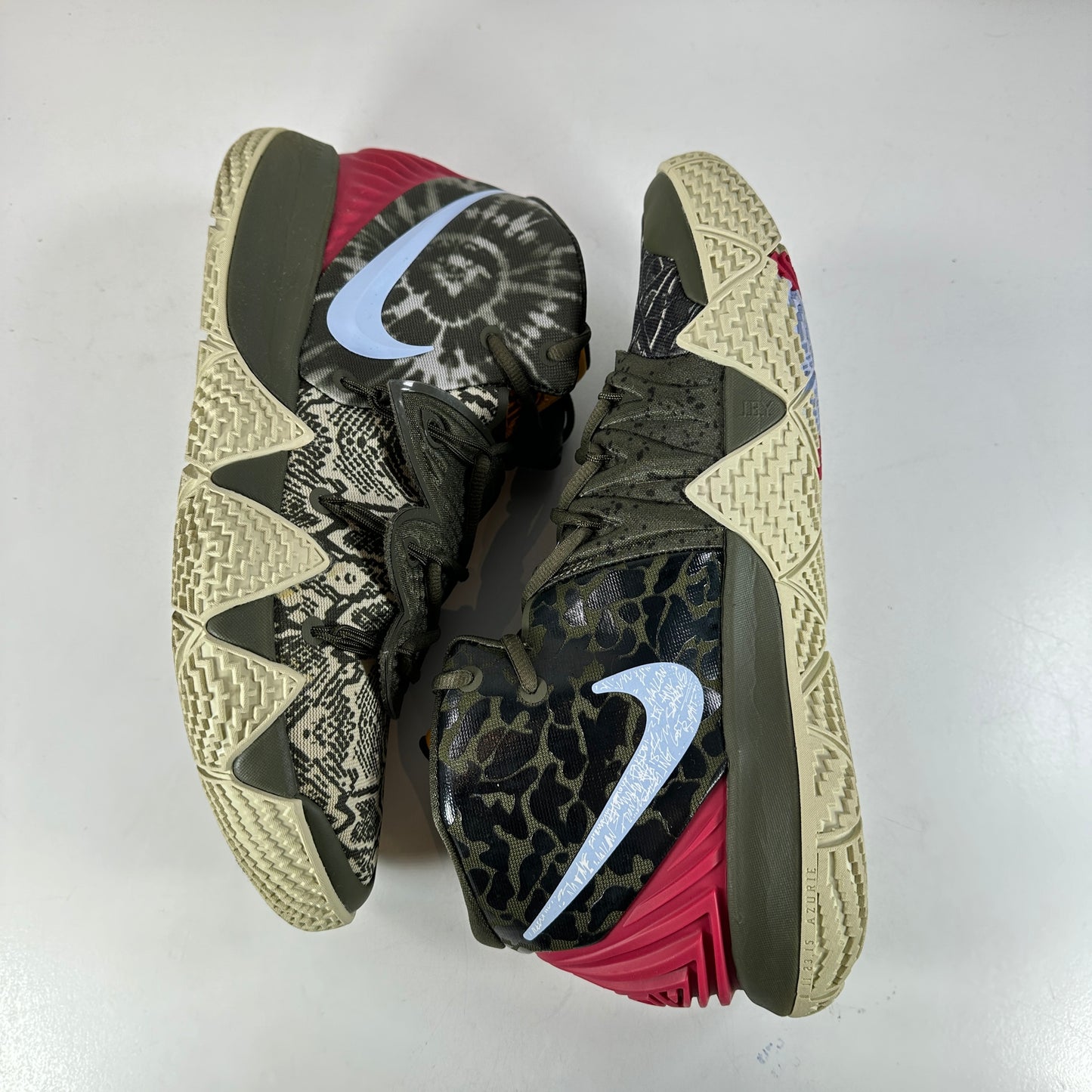 CQ9323 300 Nike Kybrid S2 Cargo Khaki [USED] - 11.5 VNDS