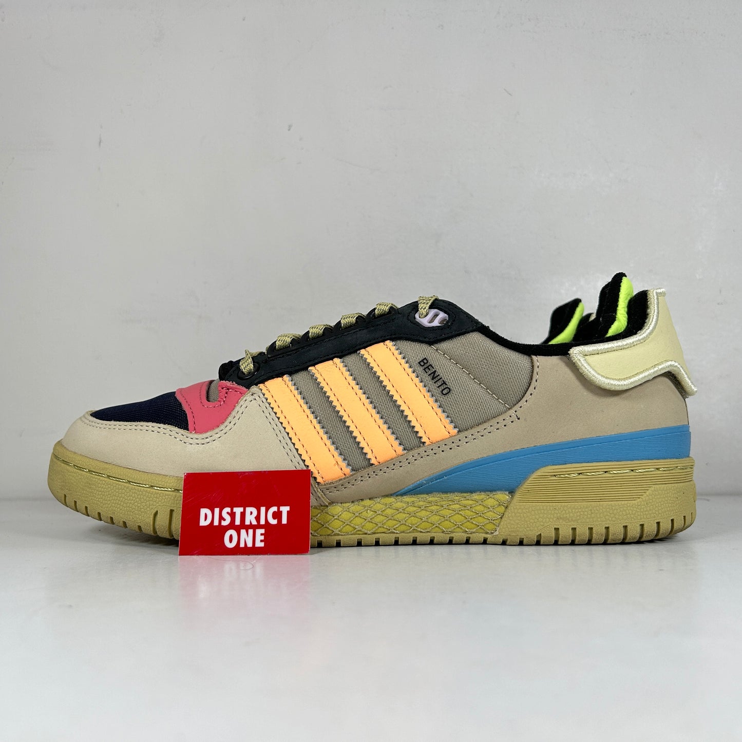 GZ2009 adidas Forum Powerphase Bad Bunny Benito [USED] - 9 M (Used)
