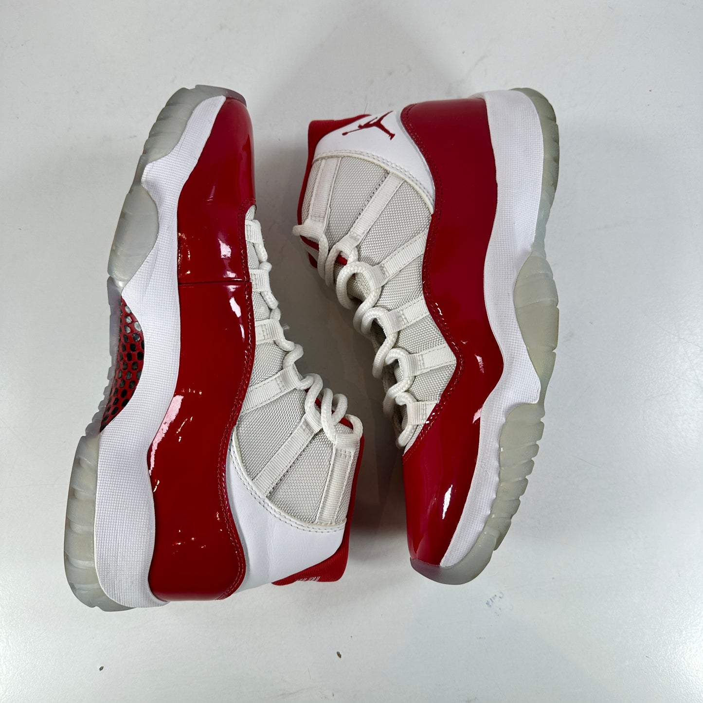 CT8012 116 Jordan 11 Retro Cherry (2022) [USED] - 8.5 M (Used2)