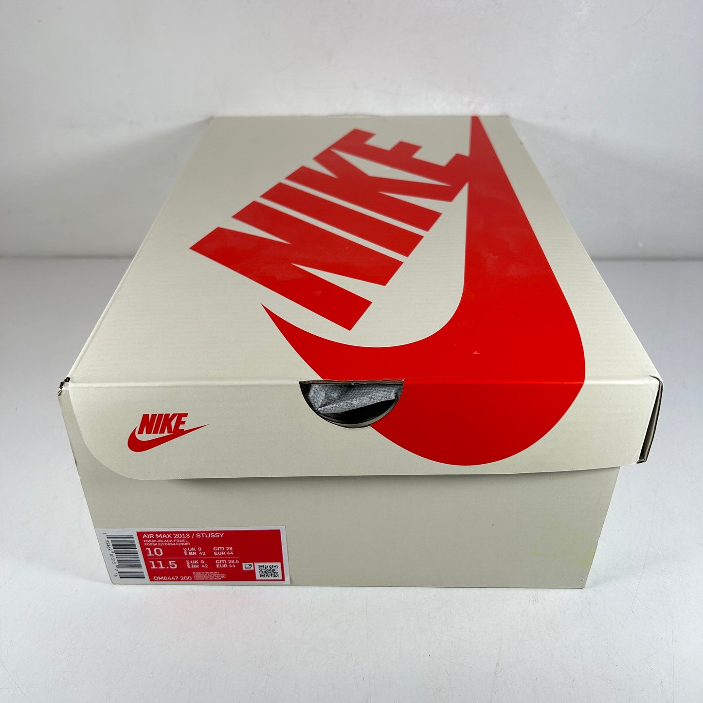DM6447 200 Nike Air Max 2013 Stussy Fossil [USED] - 10 M (Used2)