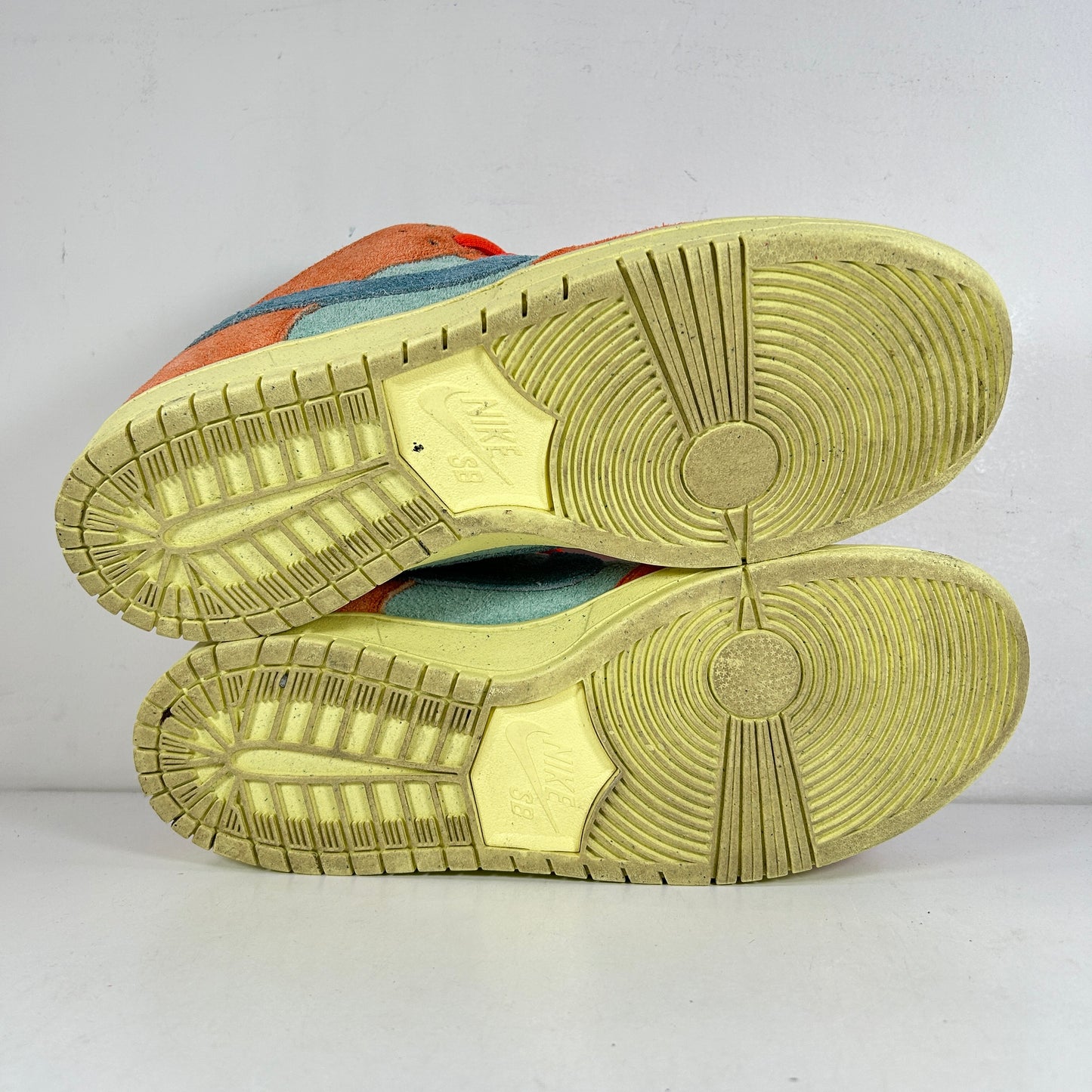 DV5429 800 Nike SB Dunk Low Orange Emerald Rise [USED] - 11.5 M (Used)