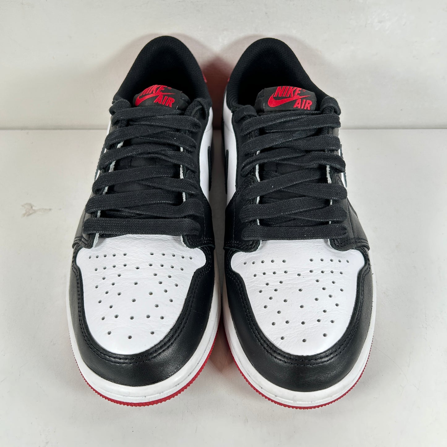 CZ0790 106 Jordan 1 Retro Low OG Punta negra (2023)