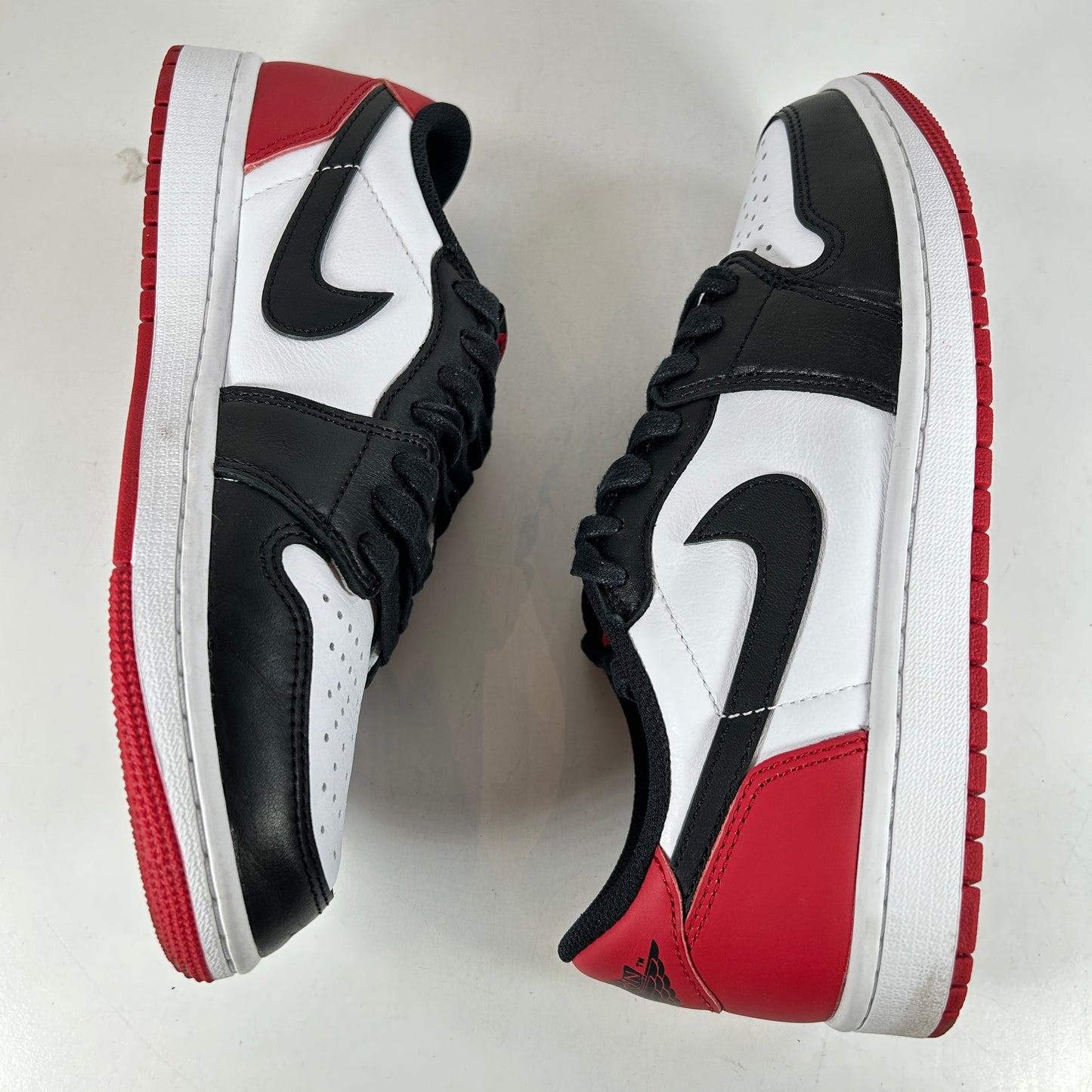 CZ0790 106 Jordan 1 Retro Low OG Punta negra (2023)