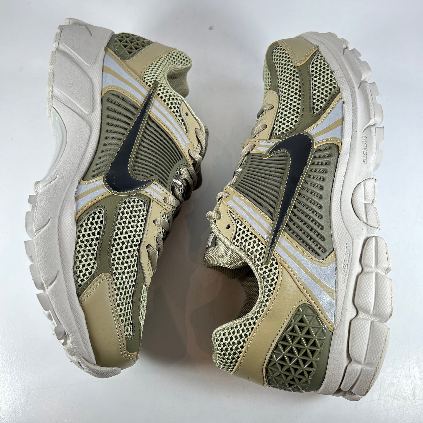 FJ1915 200 Nike Zoom Vomero 5 Neutral Olive [USED] - 10 M (Used)