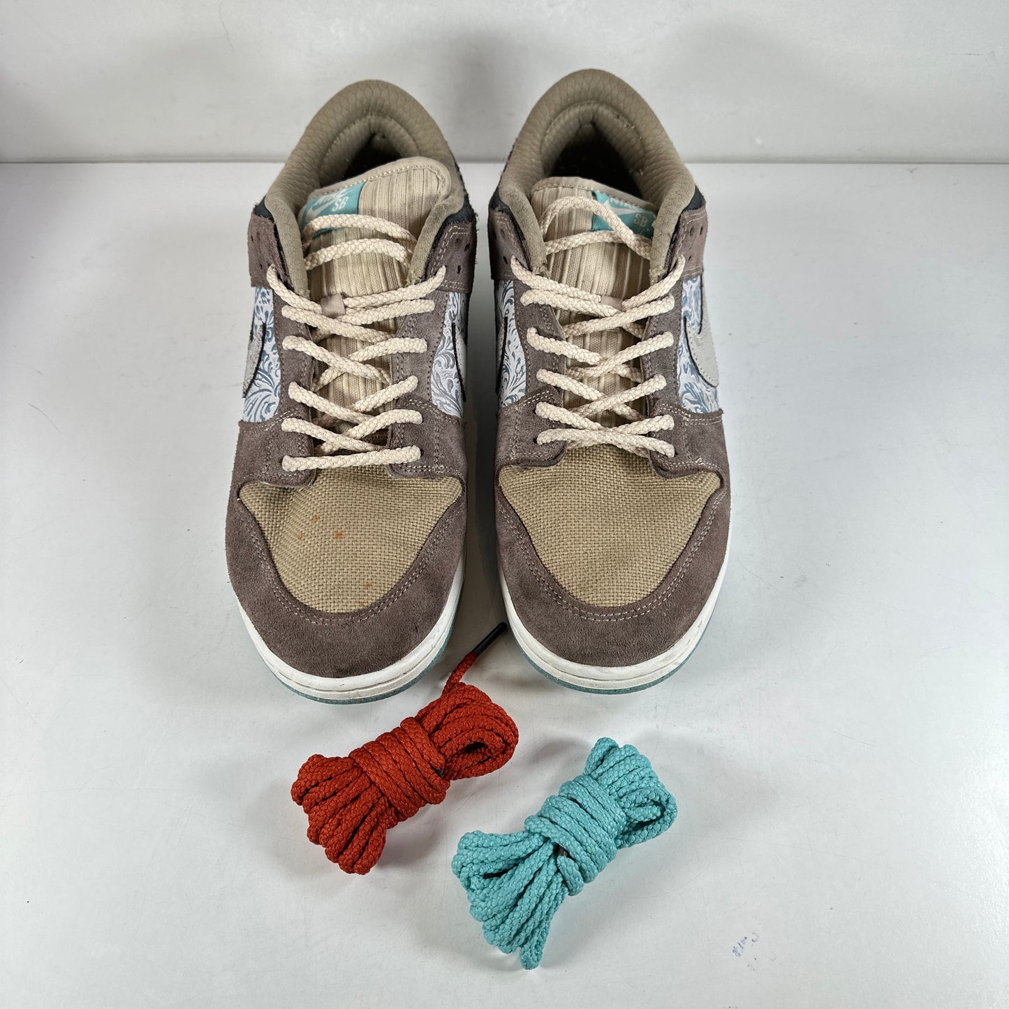 FZ3129 200 Nike SB Dunk Low Big Money Savings [USED] - 14 M (Used)
