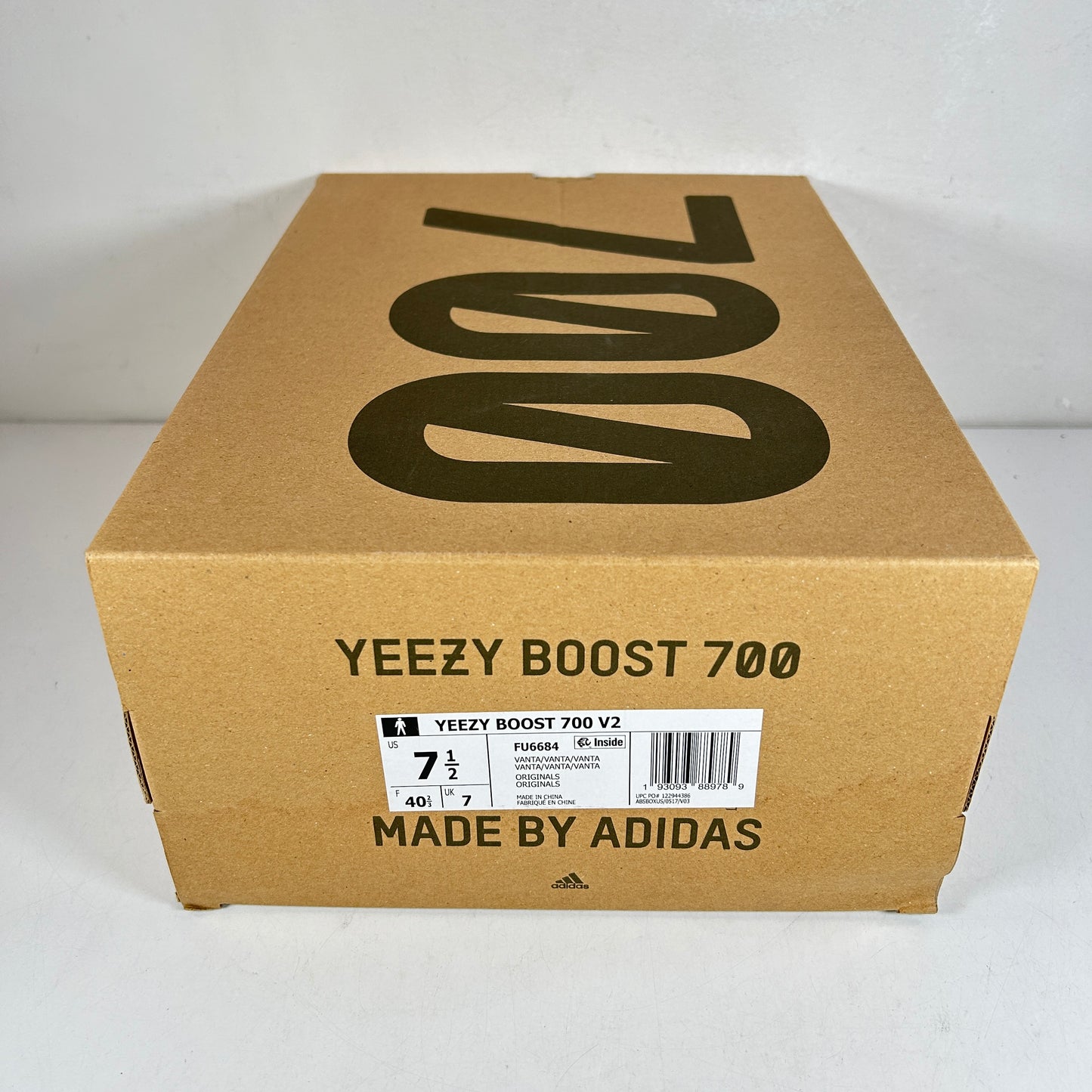 FU6684 Adidas Yeezy Boost 700 V2 Vanta [USED] - 7.5 M (Used)