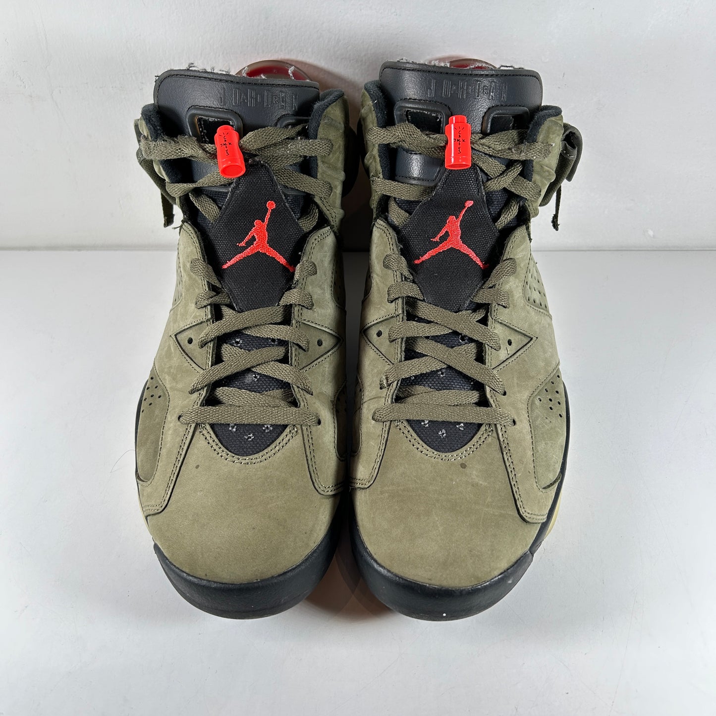 CN1084 200 Jordan 6 Retro Travis Scott [USED] - 12 M (Used)