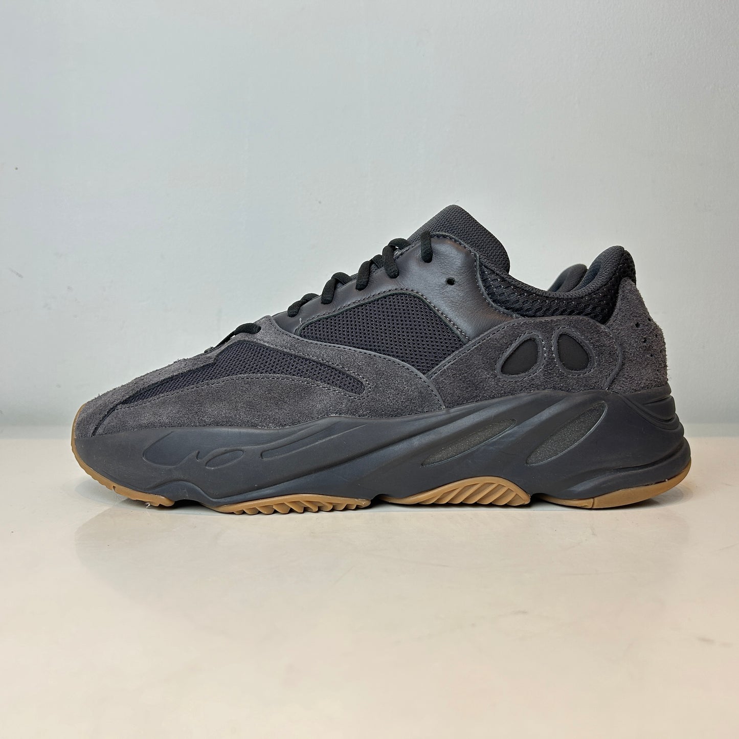 FV5304 adidas Yeezy Boost 700 Utility Black (2019/2023) [USED] - 12.5 M (VNDS)