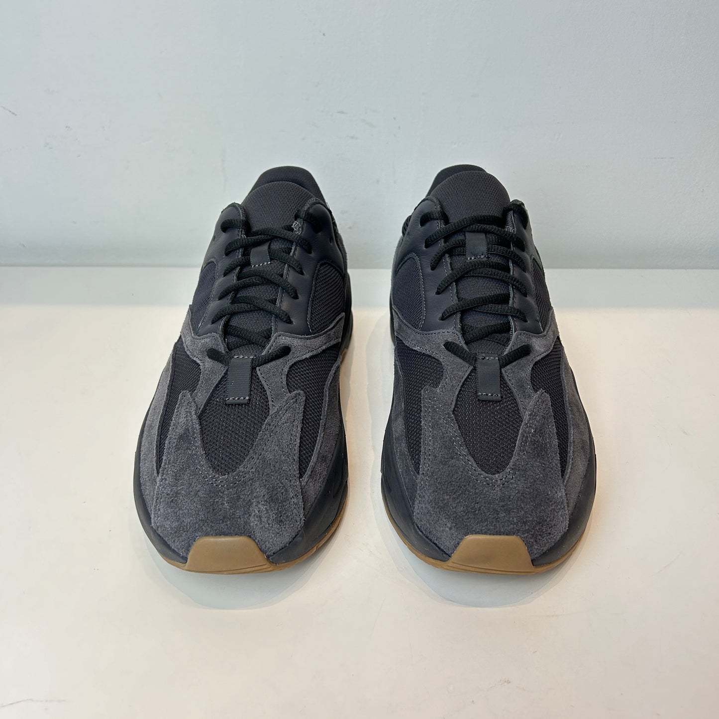 FV5304 adidas Yeezy Boost 700 Utility Black (2019/2023) [USED] - 12.5 M (VNDS)