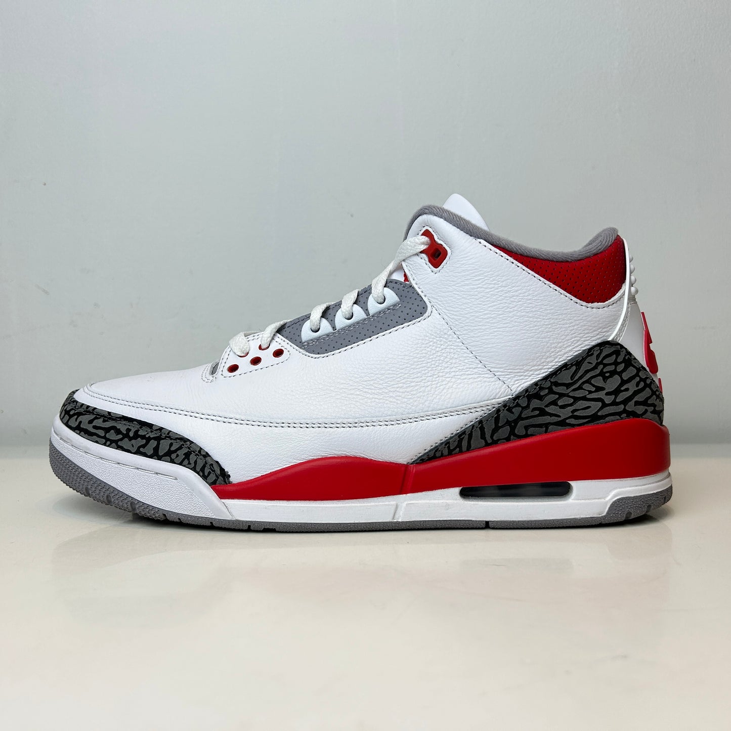 DN3707 160 Jordan 3 Retro Fire Red (2022) [USED] - 12 M (Used2)