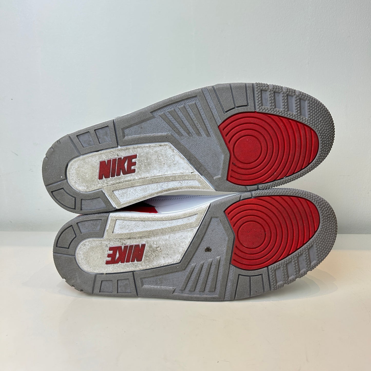 DN3707 160 Jordan 3 Retro Fire Red (2022) [USED] - 12 M (Used2)