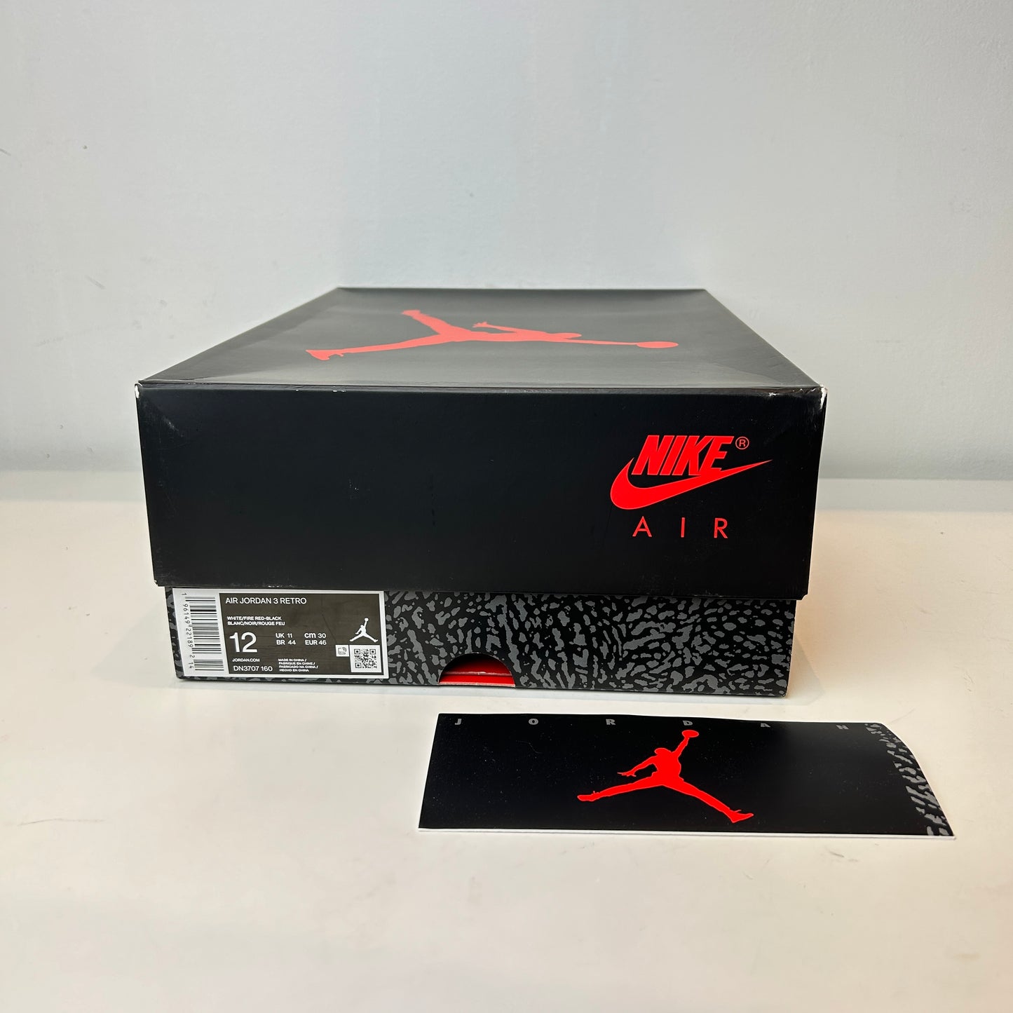 DN3707 160 Jordan 3 Retro Fire Red (2022) [USED] - 12 M (Used2)