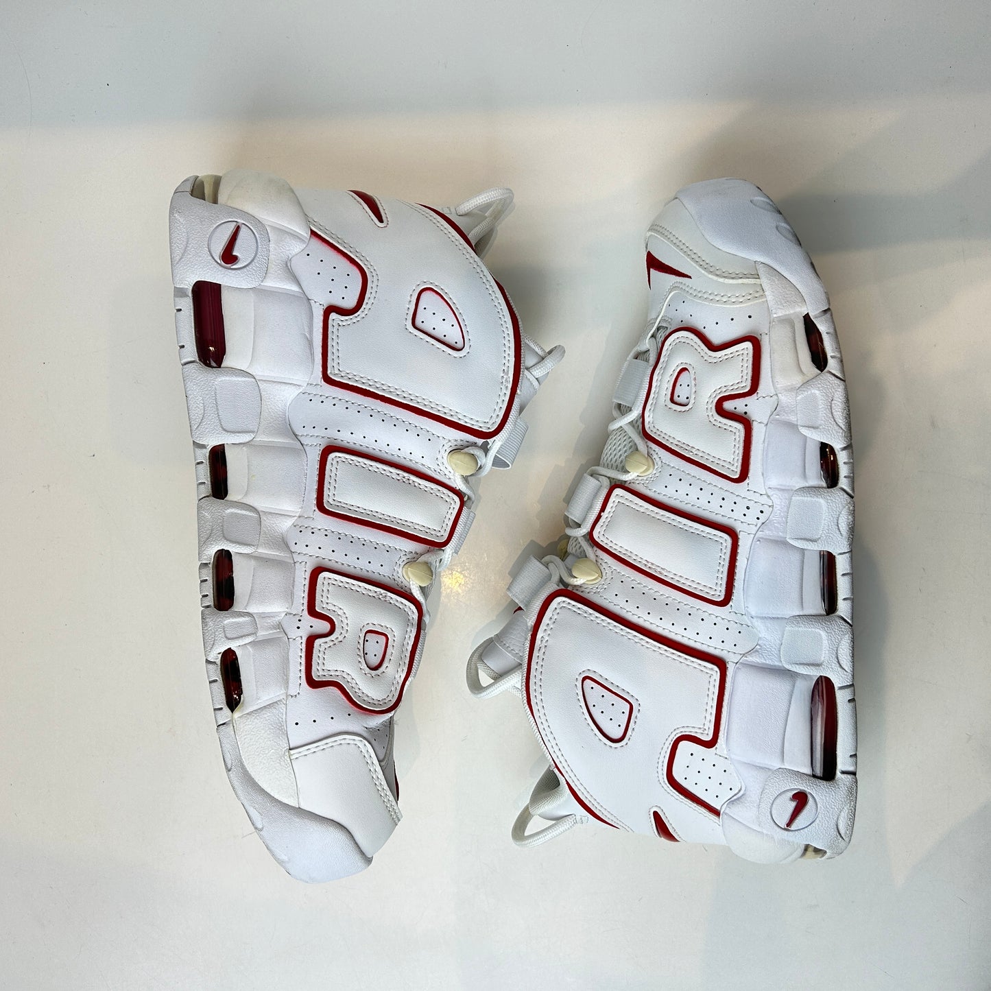 921948 102 Nike Air More Uptempo White Varsity Red Outline [USED] - 11 M (Used)