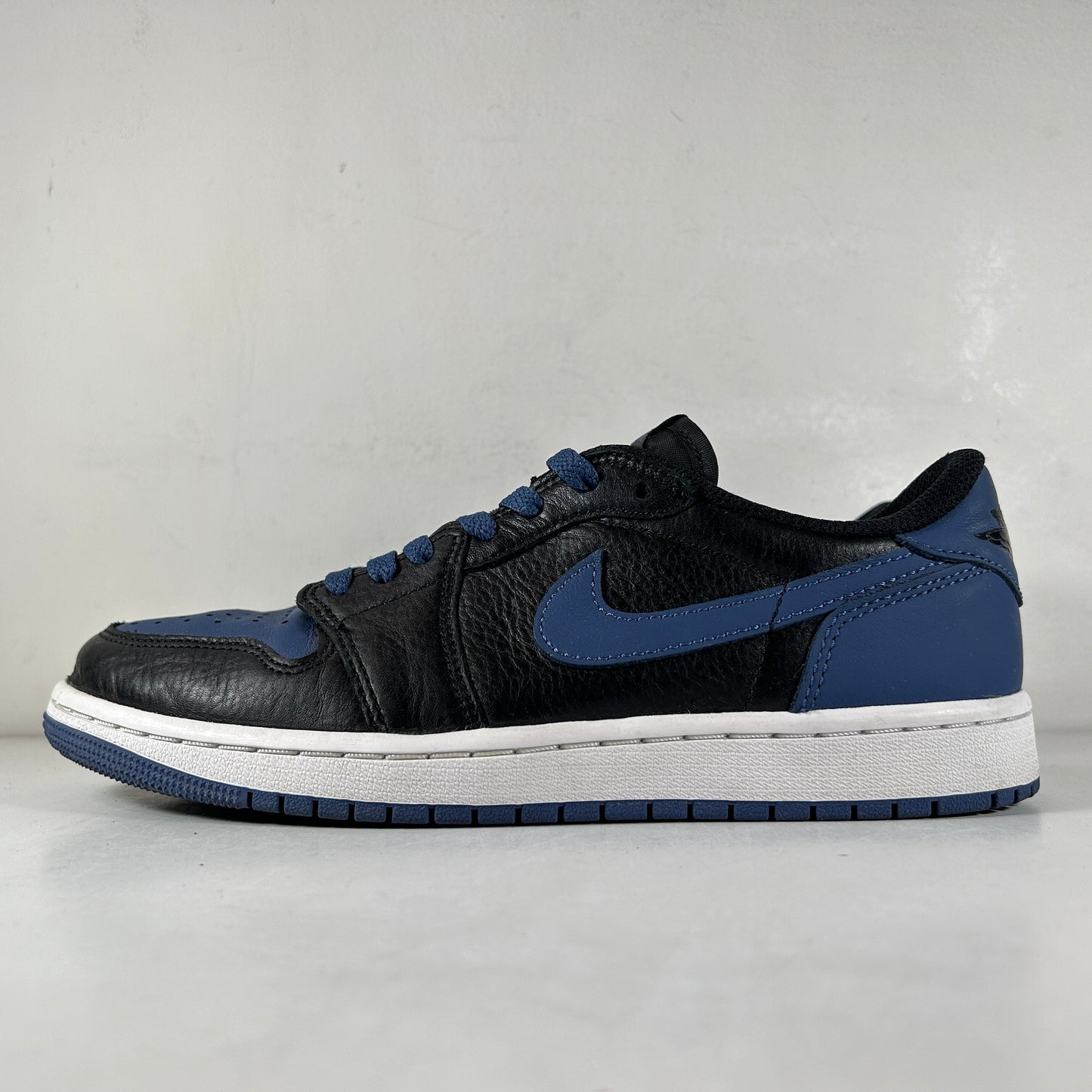 CZ0790 041 Jordan 1 Retro Low OG Azul marino místico