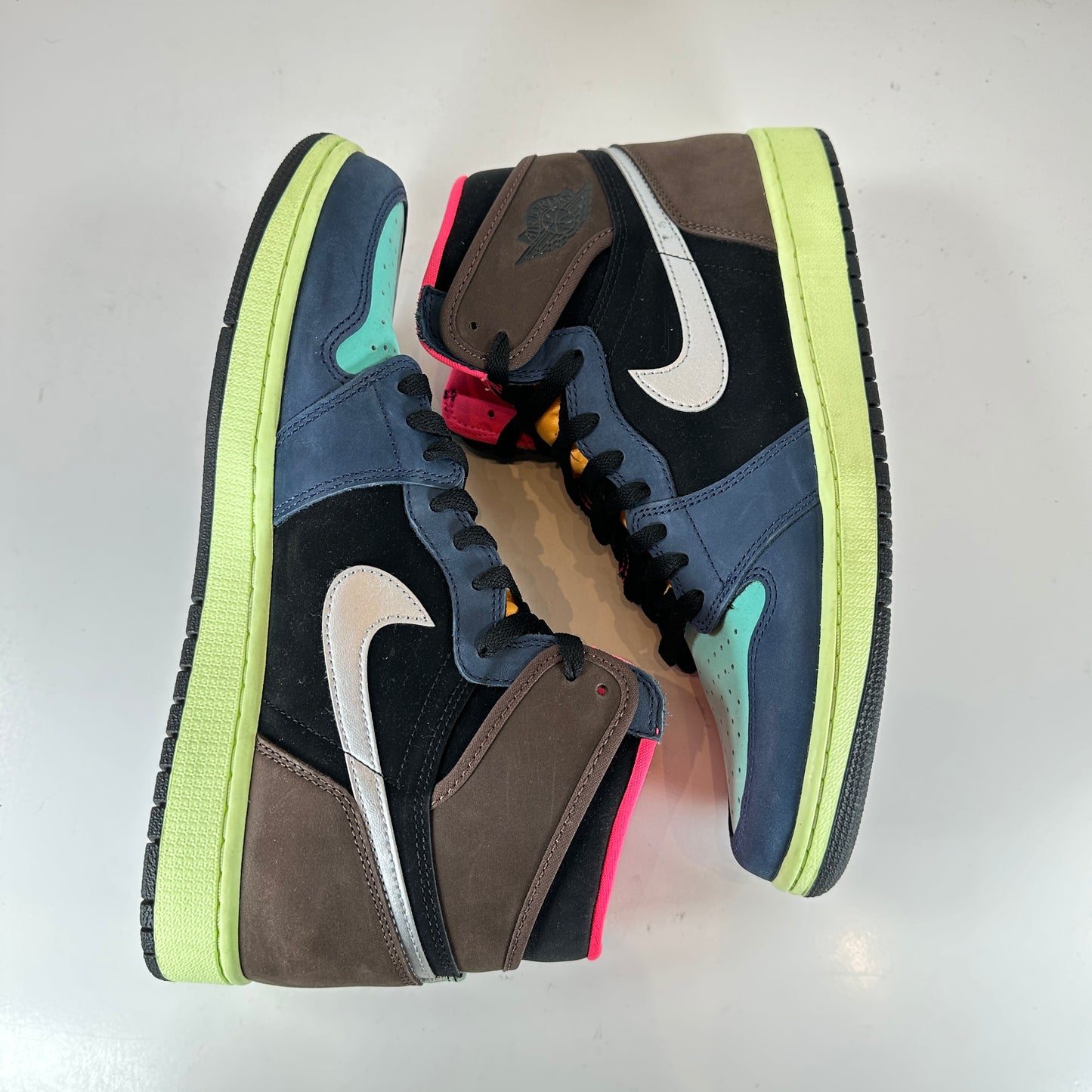 555088 201 Jordan 1 Tokyo Bio Hack [USED] - 12 M (Used)