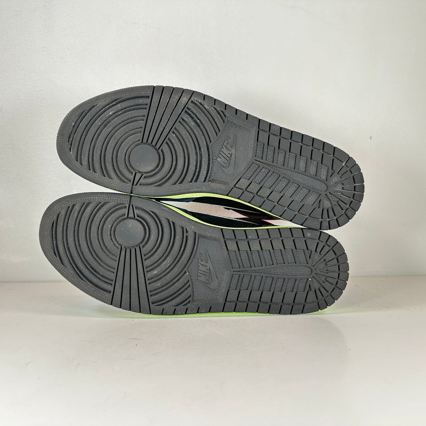 555088 201 Jordan 1 Tokyo Bio Hack [USED] - 12 M (Used)