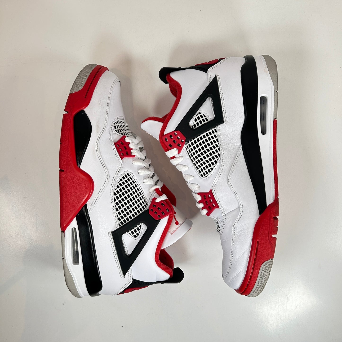 DC7770 160 Jordan 4 Retro Fire Red (2020) [USED] - 9.5 M (Used)