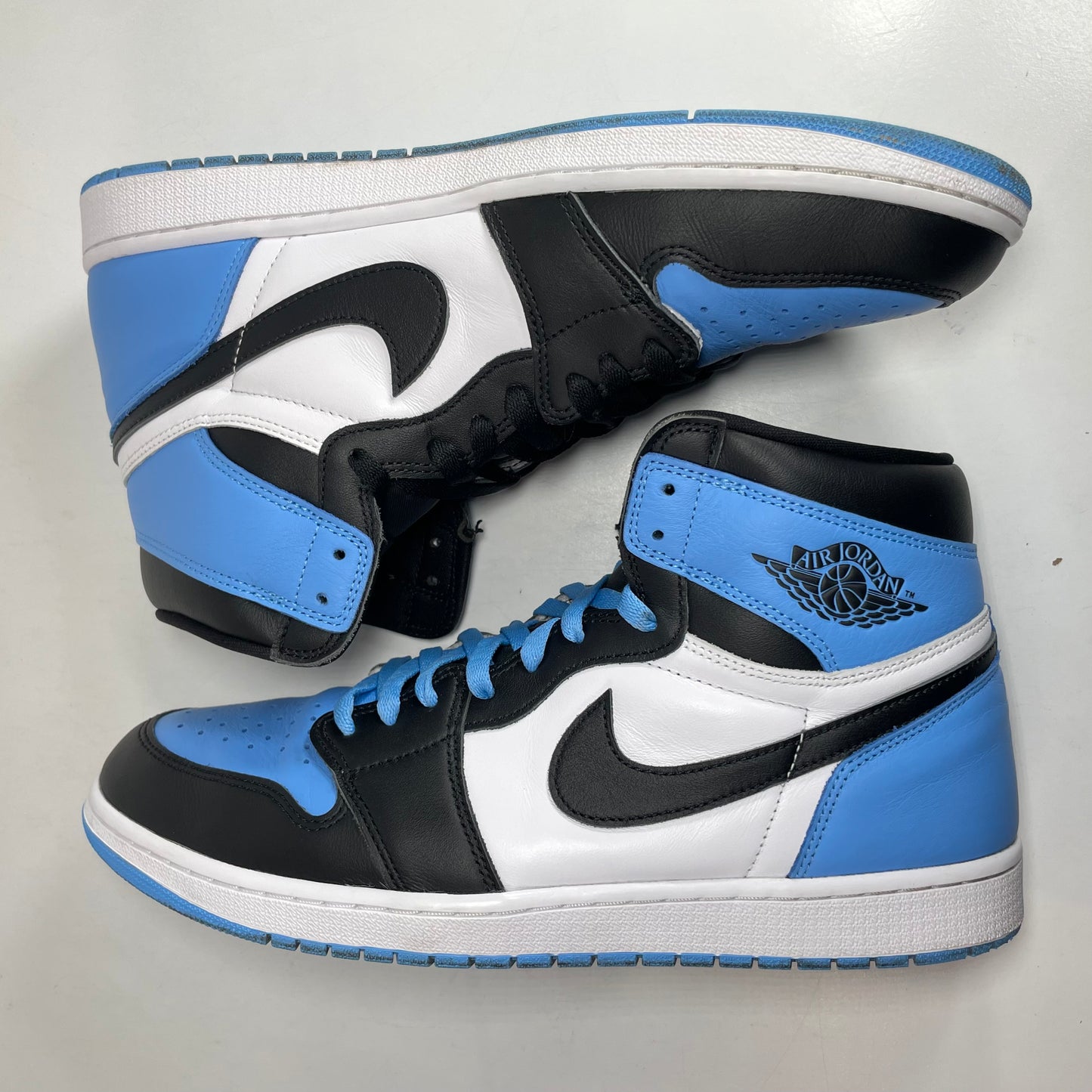 DZ5485 400 Jordan 1 Retro High OG UNC Toe [USED] - 14 M (Used)