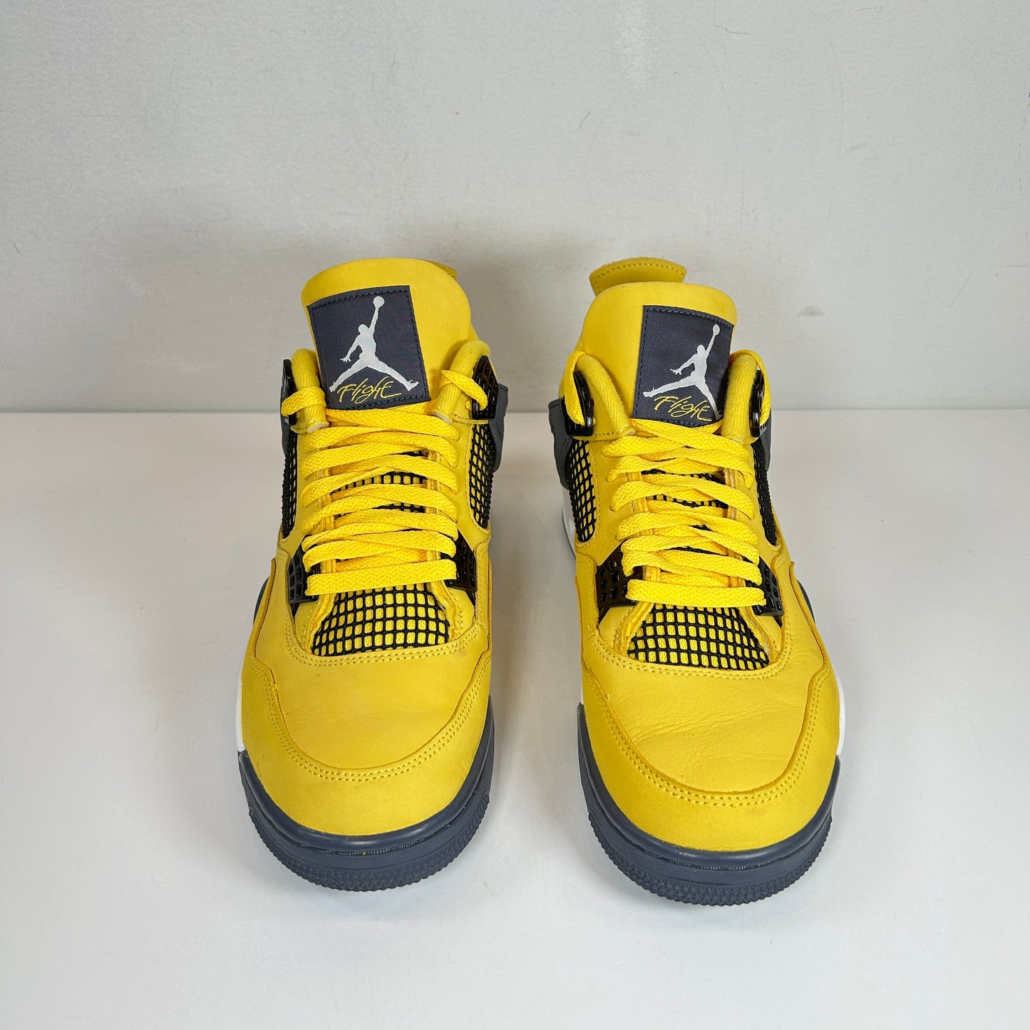 CT8527 700 Jordan 4 Retro Lightning (2021) [USED] - 9.5 M (Used)