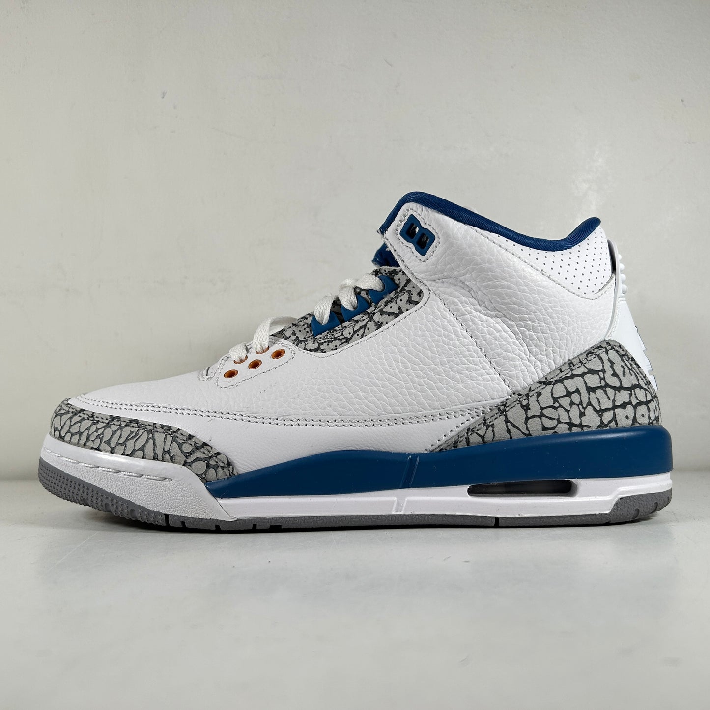 DM0967 148 Jordan 3 Retro Wizards (GS) [USED] - 7 Y (Used)
