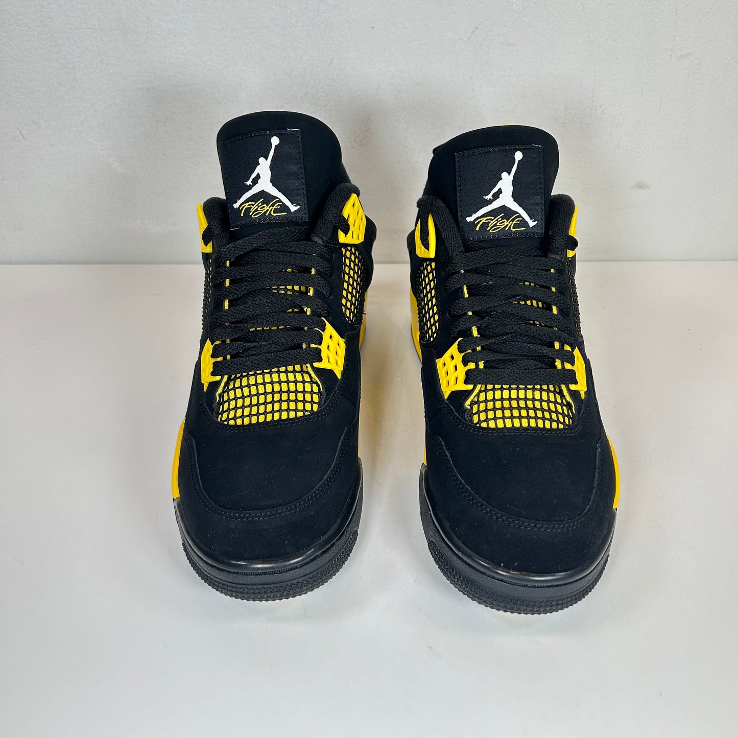 DH6927 017 Jordan 4 Retro Thunder [USED] - 9.5 M (VNDS)