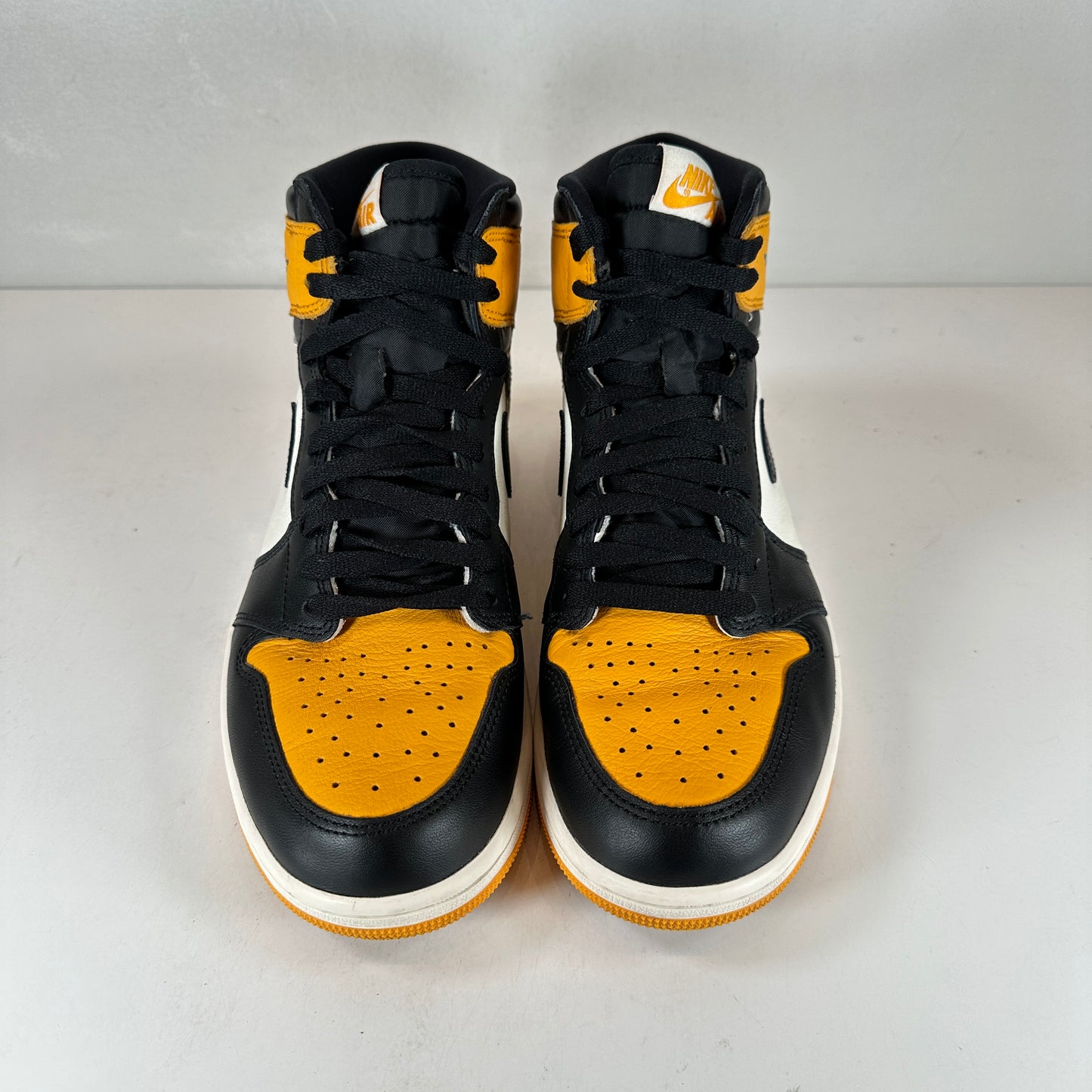 555088 711 Jordan 1 Retro High OG Yellow Toe [USED] - 9.5 M (Used) (No Box)