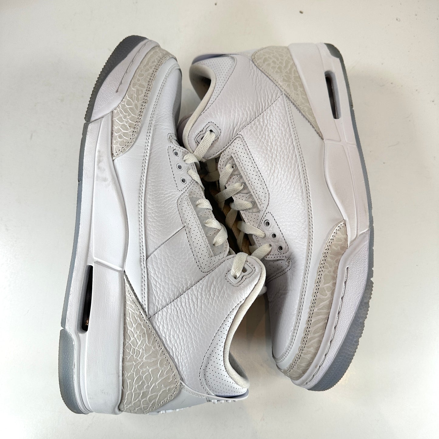 136064 111 Jordan 3 Retro Pure White (2018) [USED] - 12 M (Used)