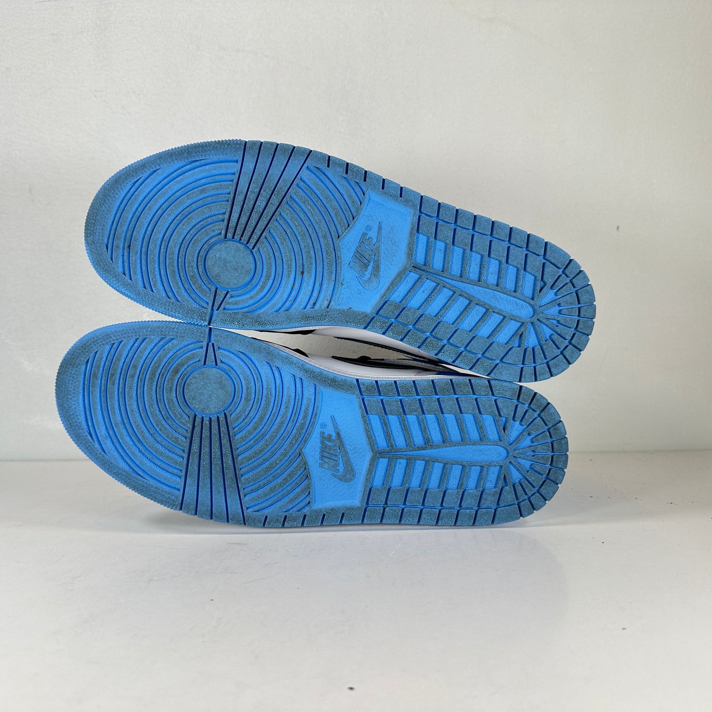 DZ5485 400 Jordan 1 Retro High OG UNC Toe [USED] - 10.5 M (Used2)