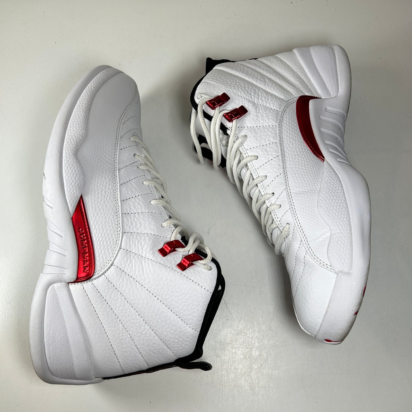 CT8013 106 Jordan 12 Retro Twist [USED] - 10.5 M (Used)
