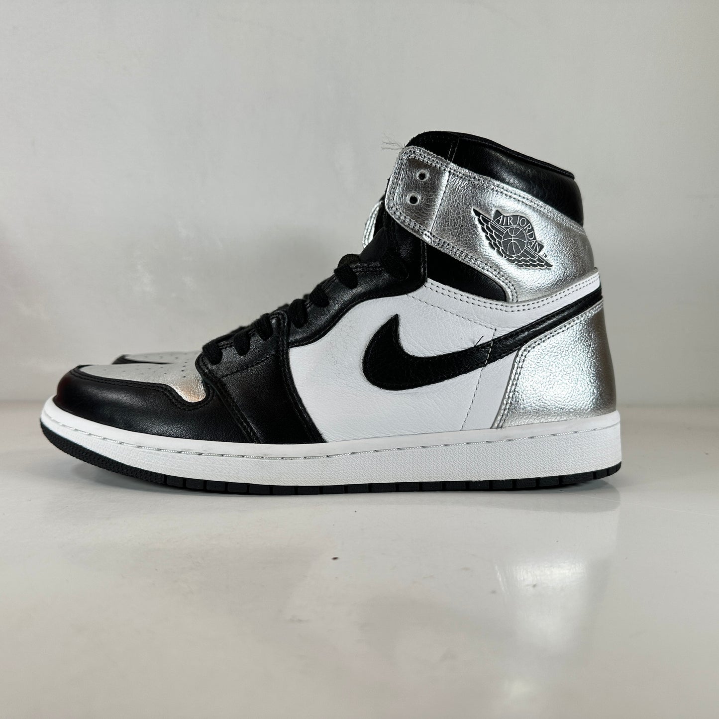 CD0461 001 Jordan 1 Retro High Silver Toe (Women's) [USED] - 12 W (Used2)
