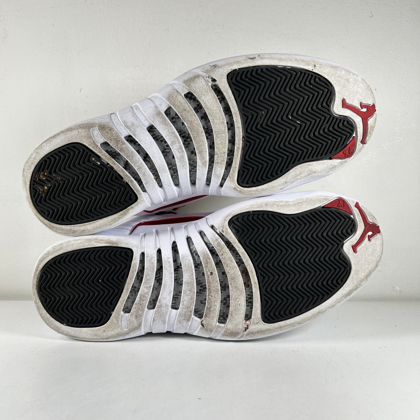 CT8013 106 Jordan 12 Retro Twist [USED] - 10.5 M (Used)