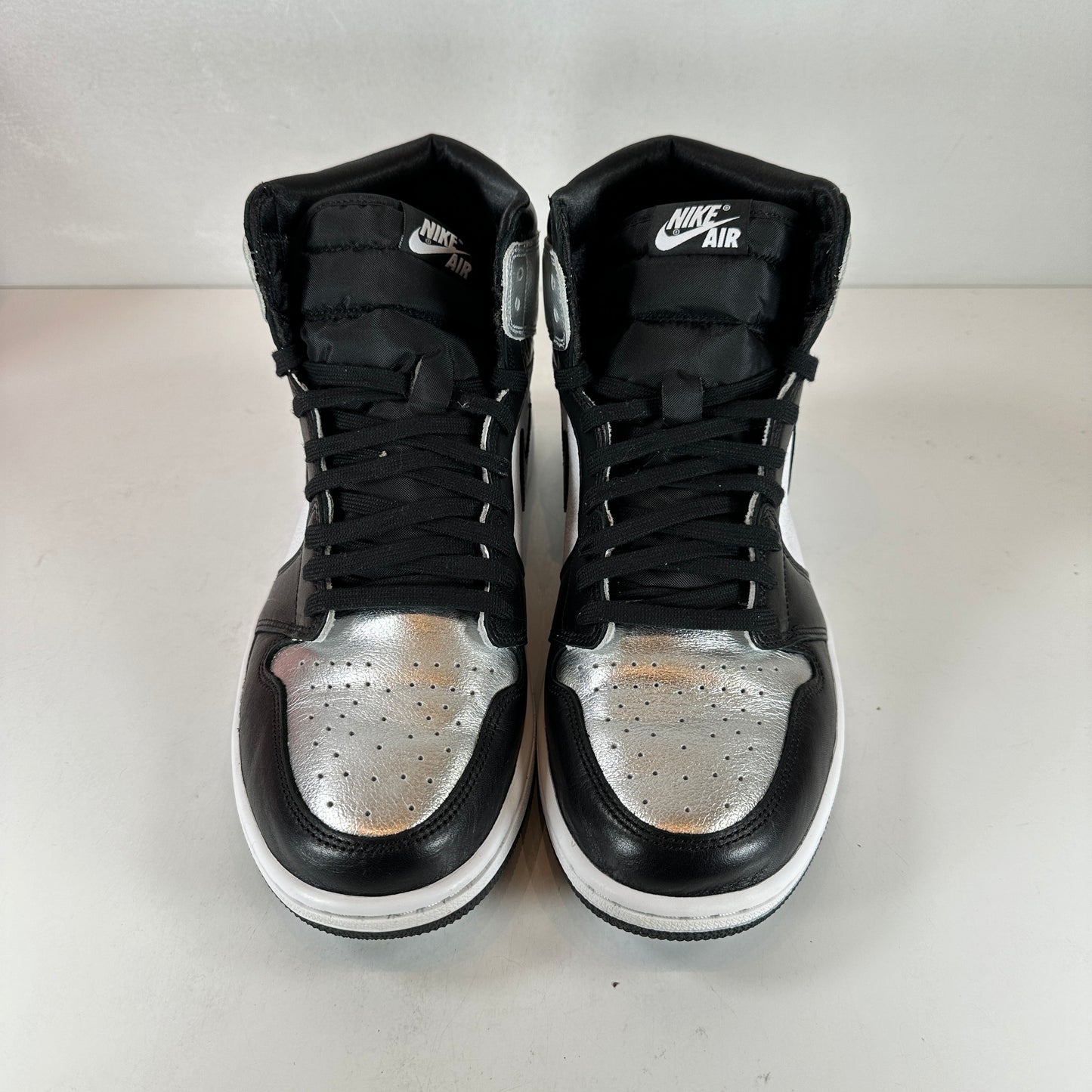 CD0461 001 Jordan 1 Retro High Silver Toe (Women's) [USED] - 12 W (Used2)
