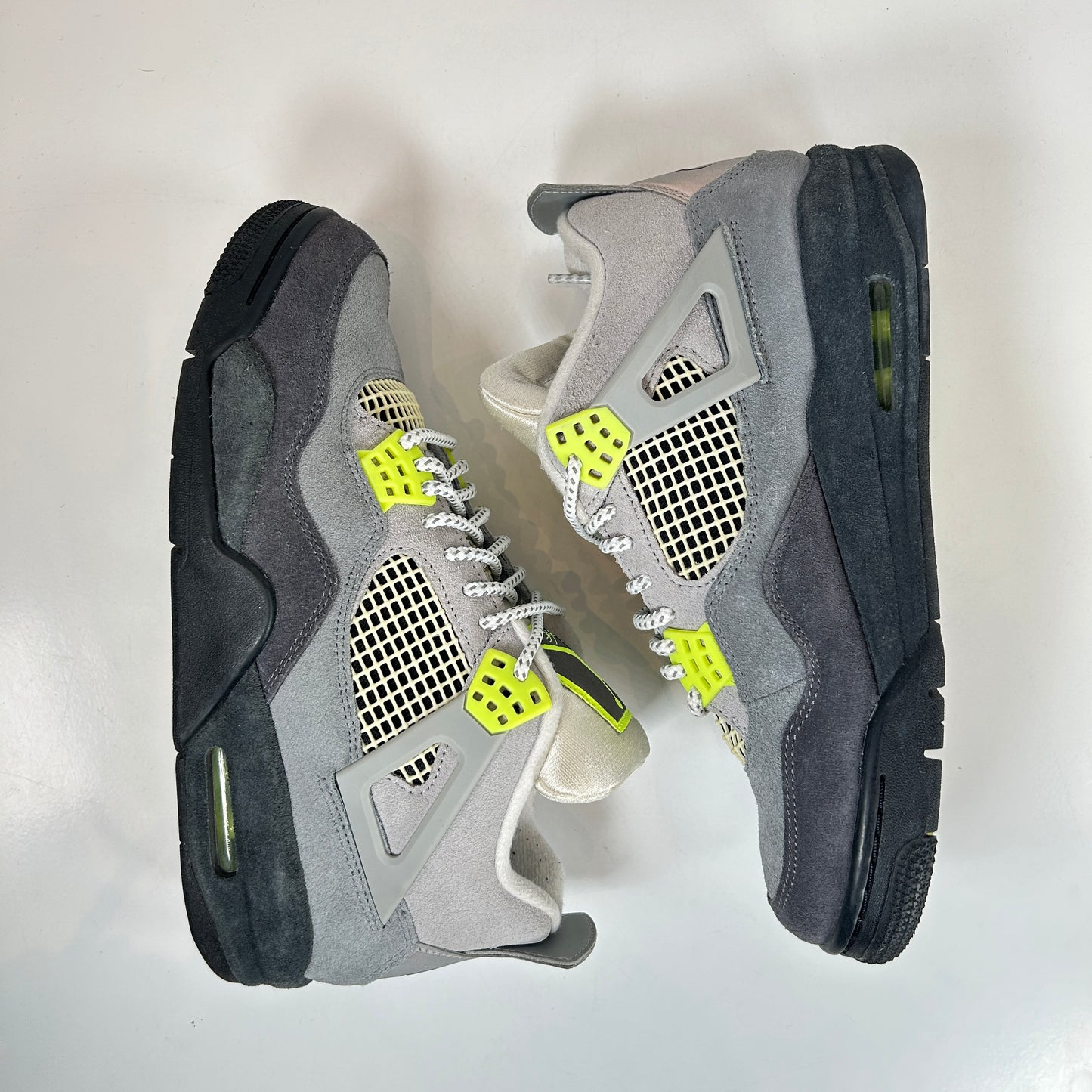 CT5342 007 Jordan 4 Retro SE 95 Neon [USED] - 8.5 M (Used)