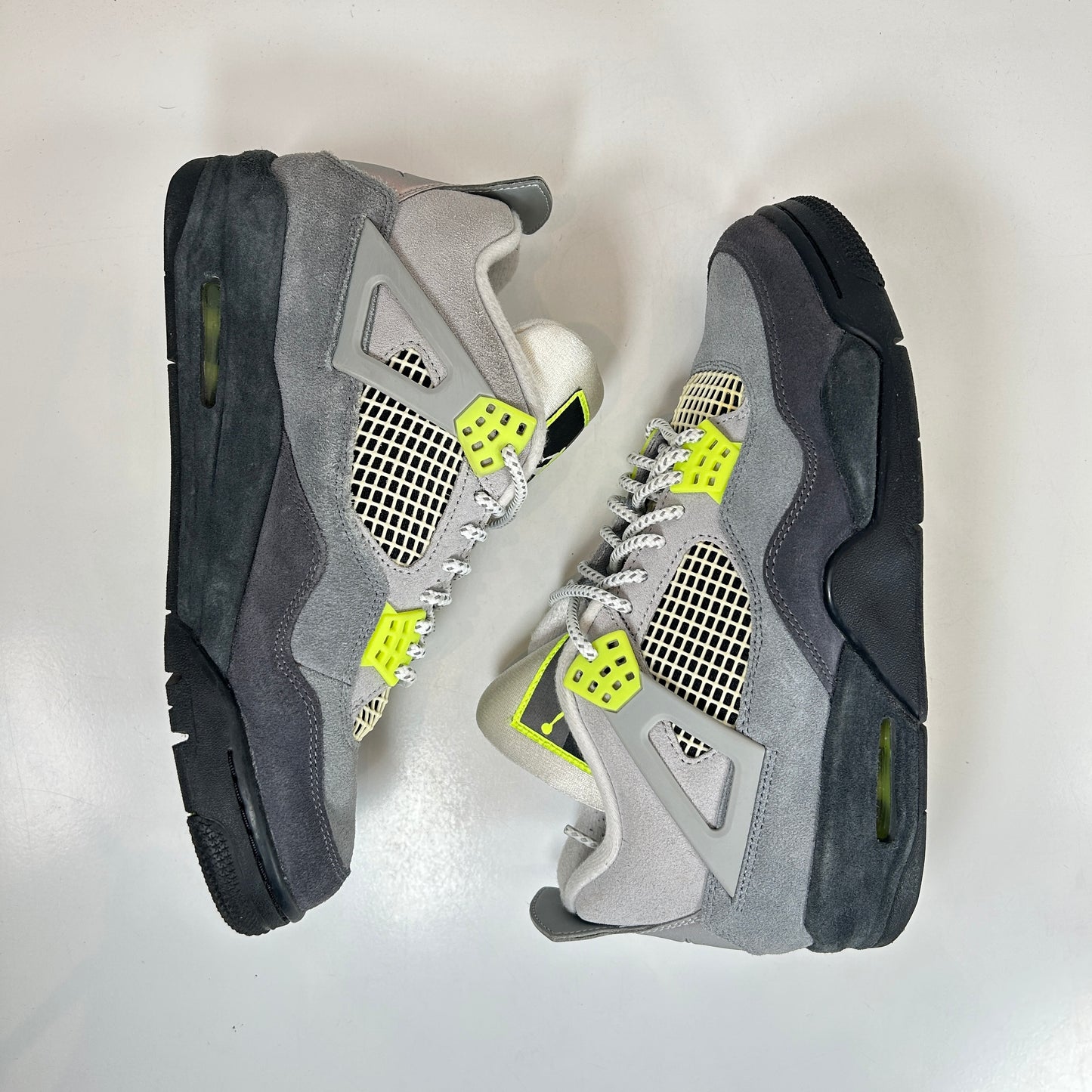 CT5342 007 Jordan 4 Retro SE 95 Neon [USED] - 8.5 M (Used)