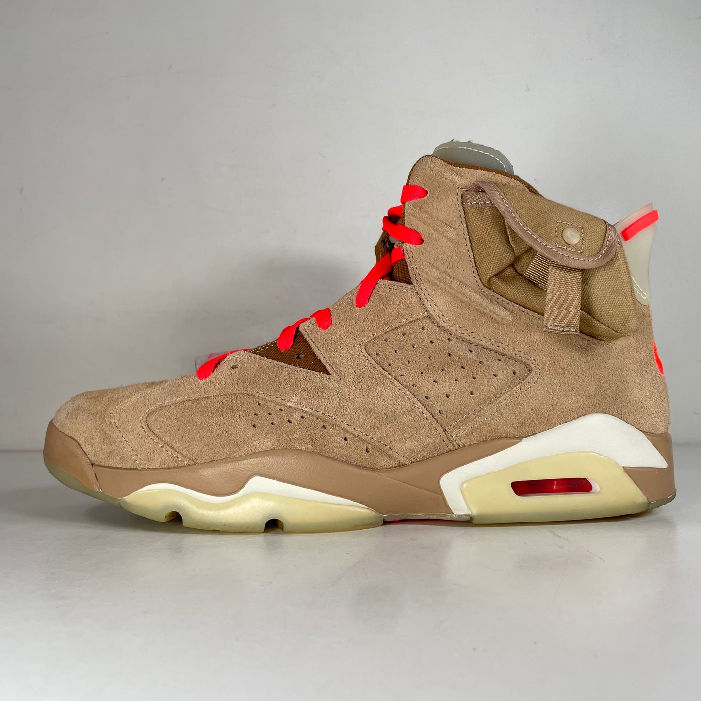 DH0690 200 Jordan 6 Retro Travis Scott Caqui británico